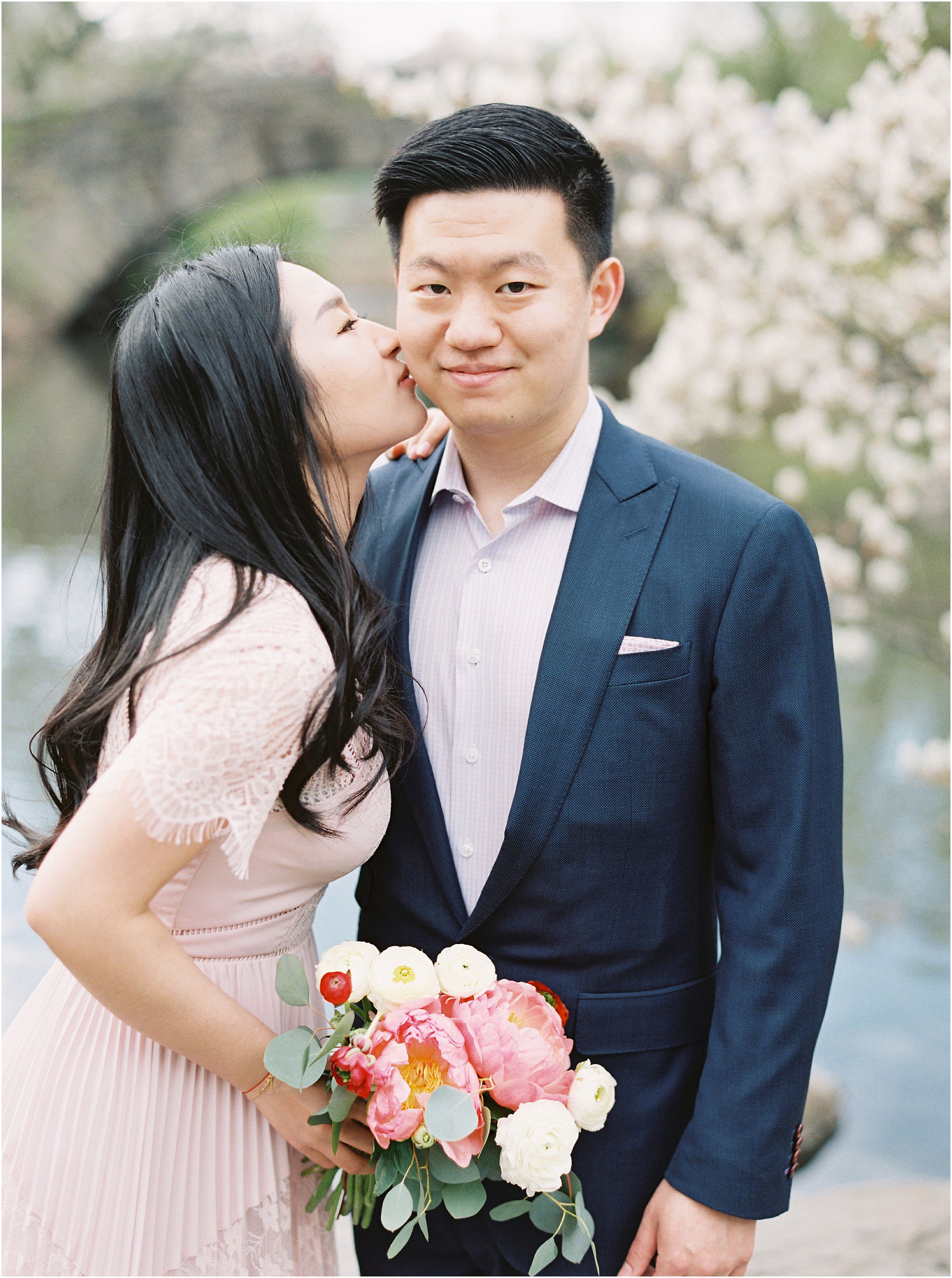 JeremiahRachelPhotography_CentralPark_NYC_SpringtimeBloom_EngagementSession0030.JPG