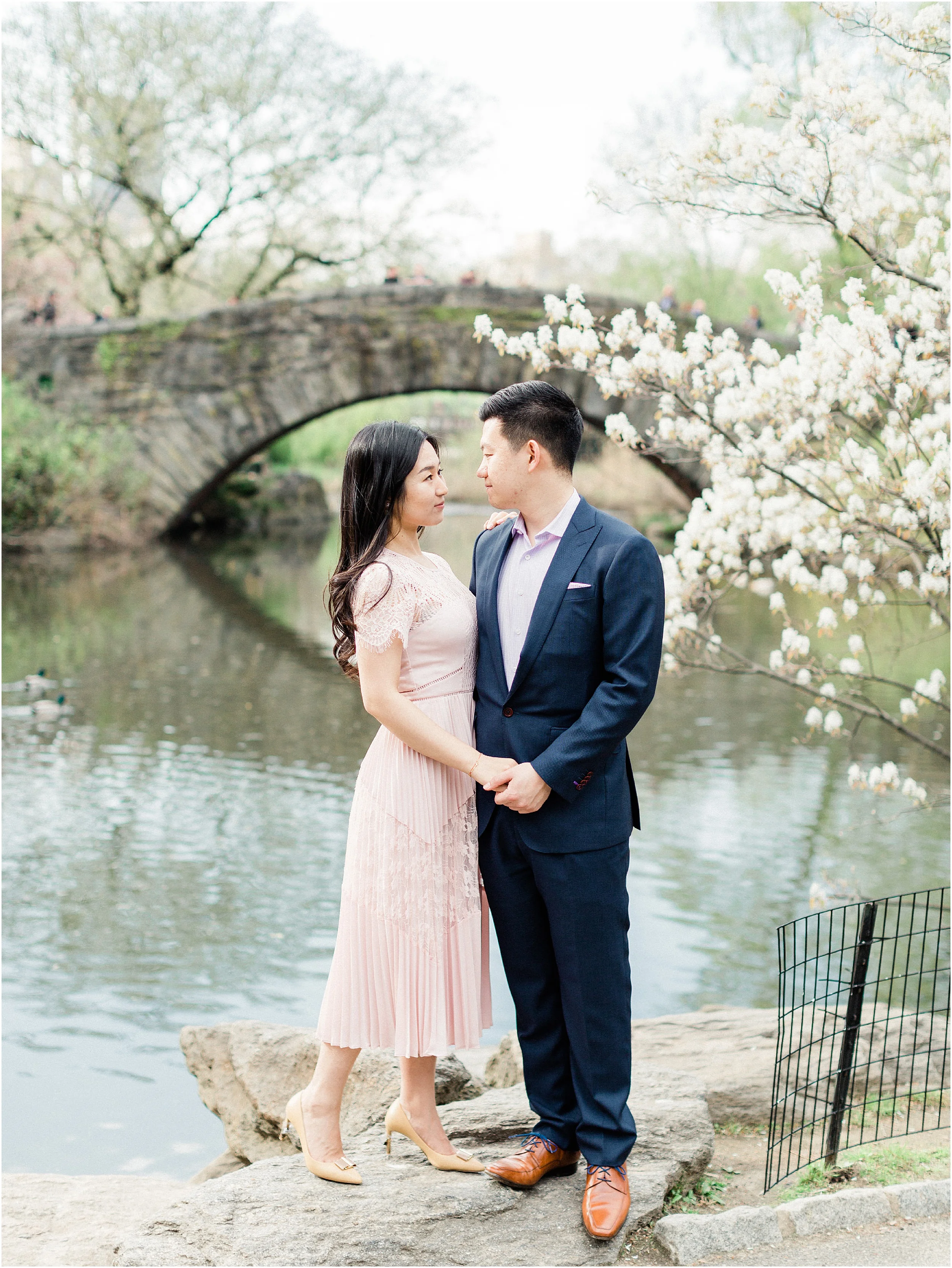 JeremiahRachelPhotography_CentralPark_NYC_SpringtimeBloom_EngagementSession0026.JPG