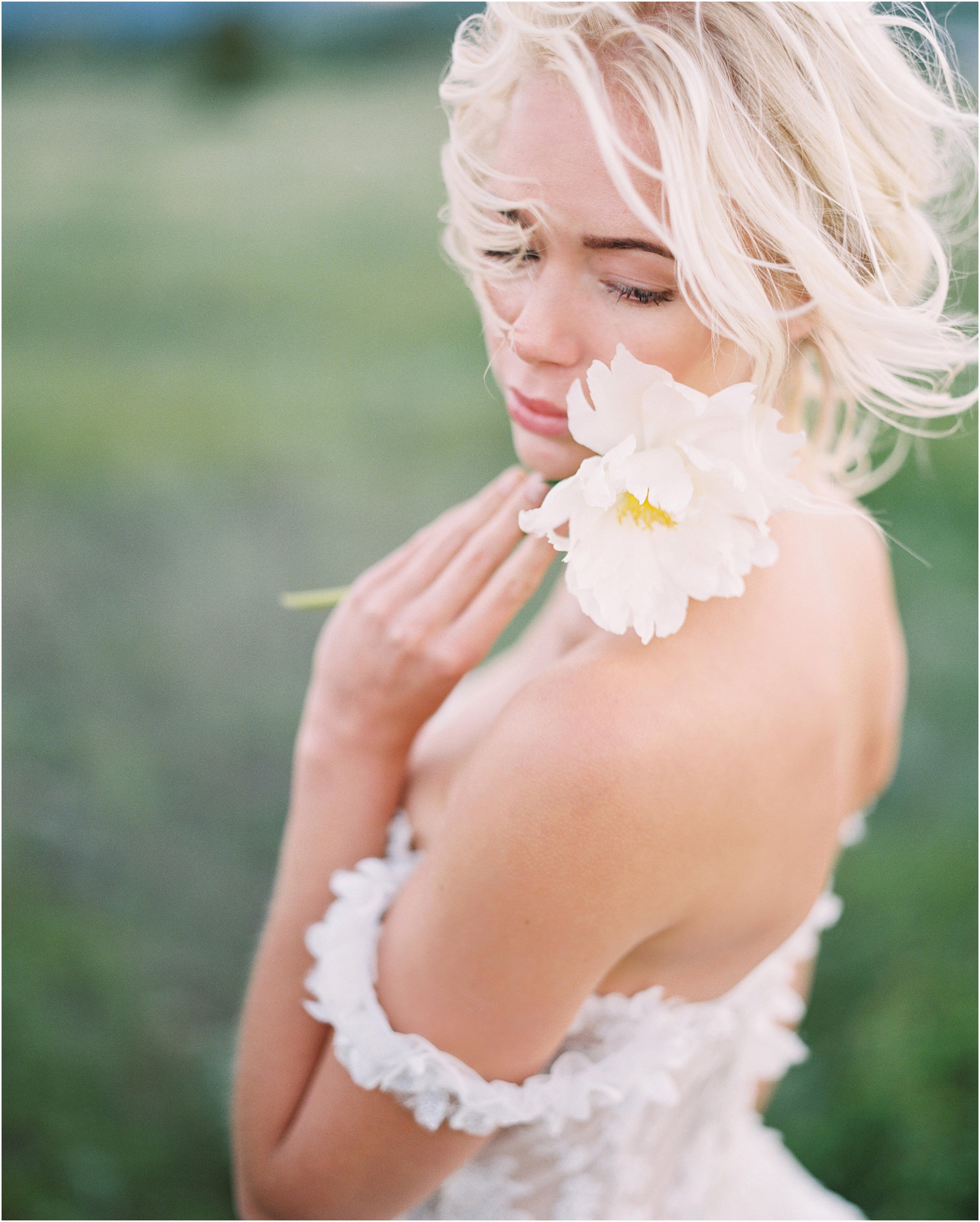  ©Jeremiah & Rachel Photography

www.jeremiahandrachel.com

Styling & Florals: Kelly Lenard

http://www.kellylenard.com

Wedding Gown: Galia Lahav

https://www.galialahav.com/




 