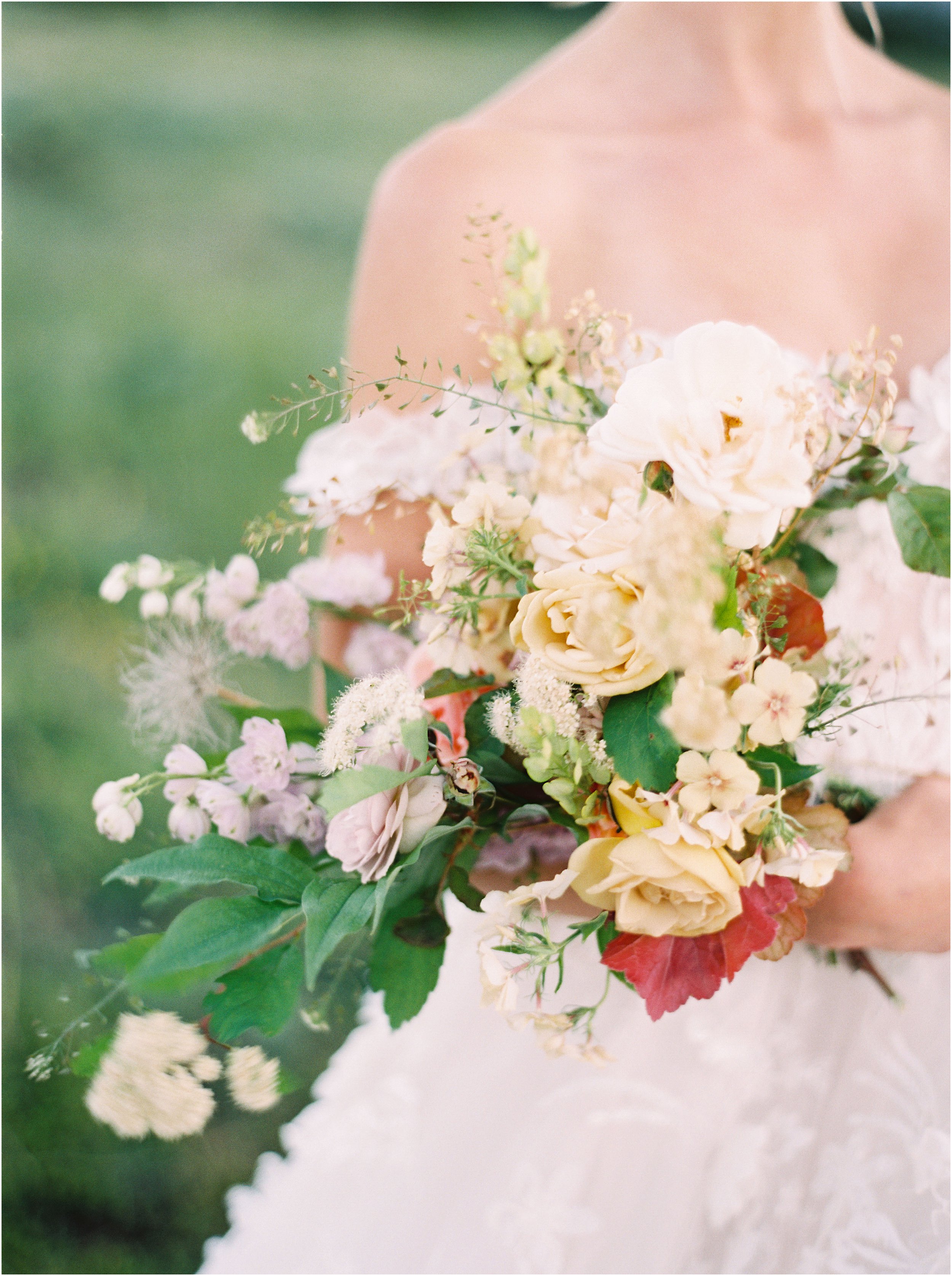  ©Jeremiah & Rachel Photography

www.jeremiahandrachel.com

Styling & Florals: Kelly Lenard

http://www.kellylenard.com

Wedding Gown: Galia Lahav

https://www.galialahav.com/




 