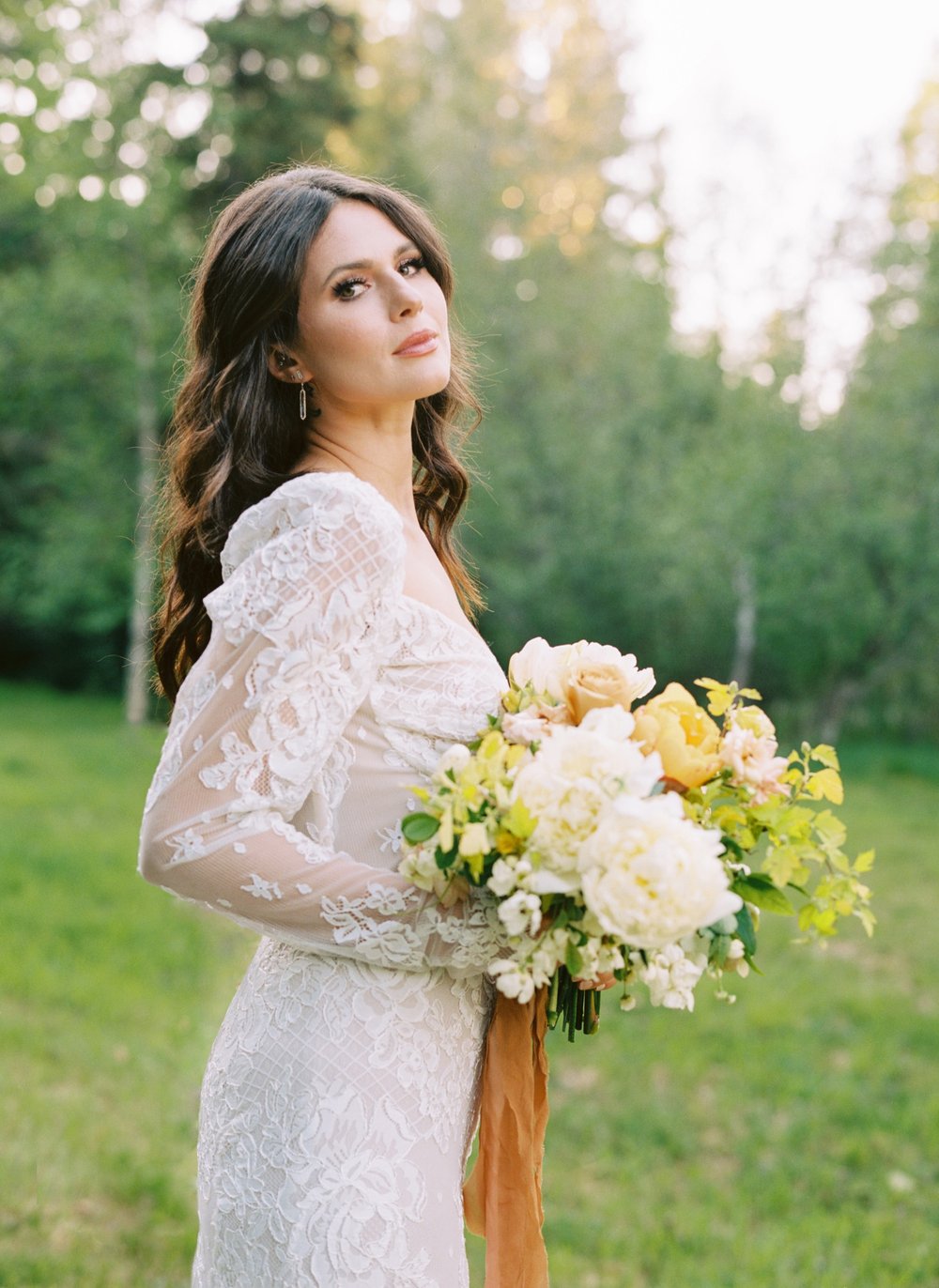 03_TigerLily_JeremiahRachelPhotography278_Bride, Groom, Wedding, Micro, Lakeside, Florals,.jpg