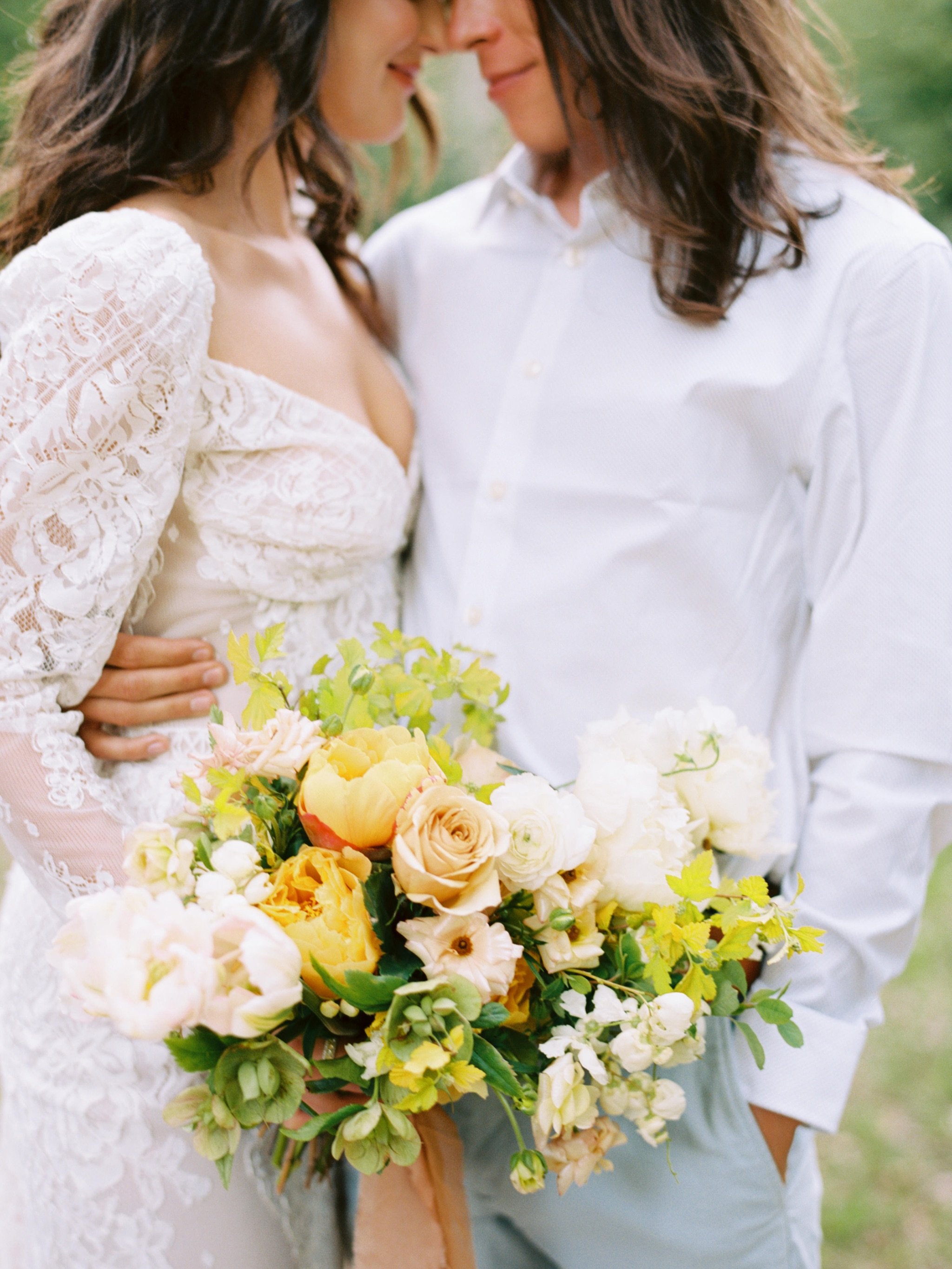 06_TigerLily_JeremiahRachelPhotography237_Bride, Groom, Wedding, Micro, Lakeside, Florals,.jpg