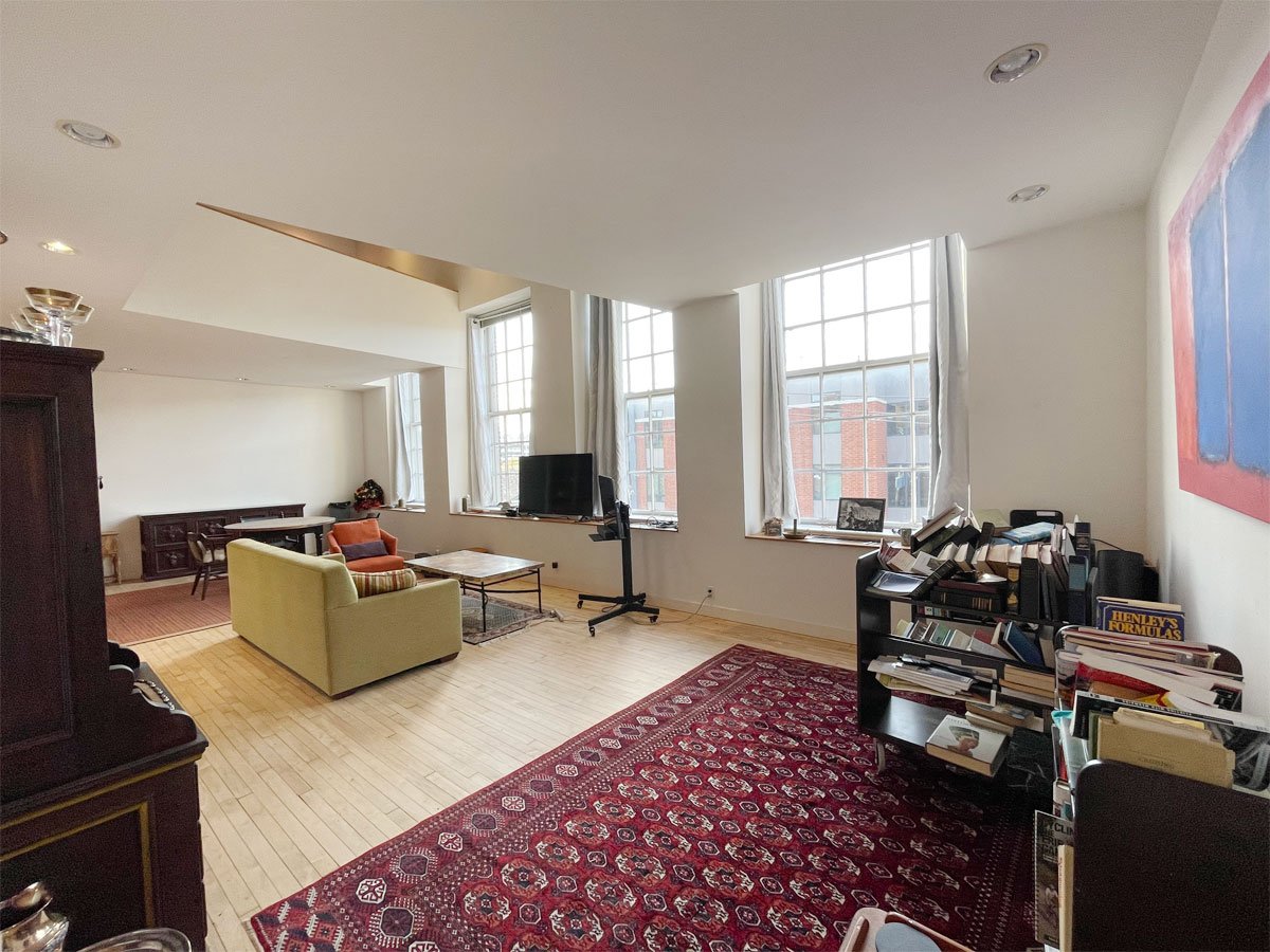 LivingRm_Diagonal_3970_Web.jpg