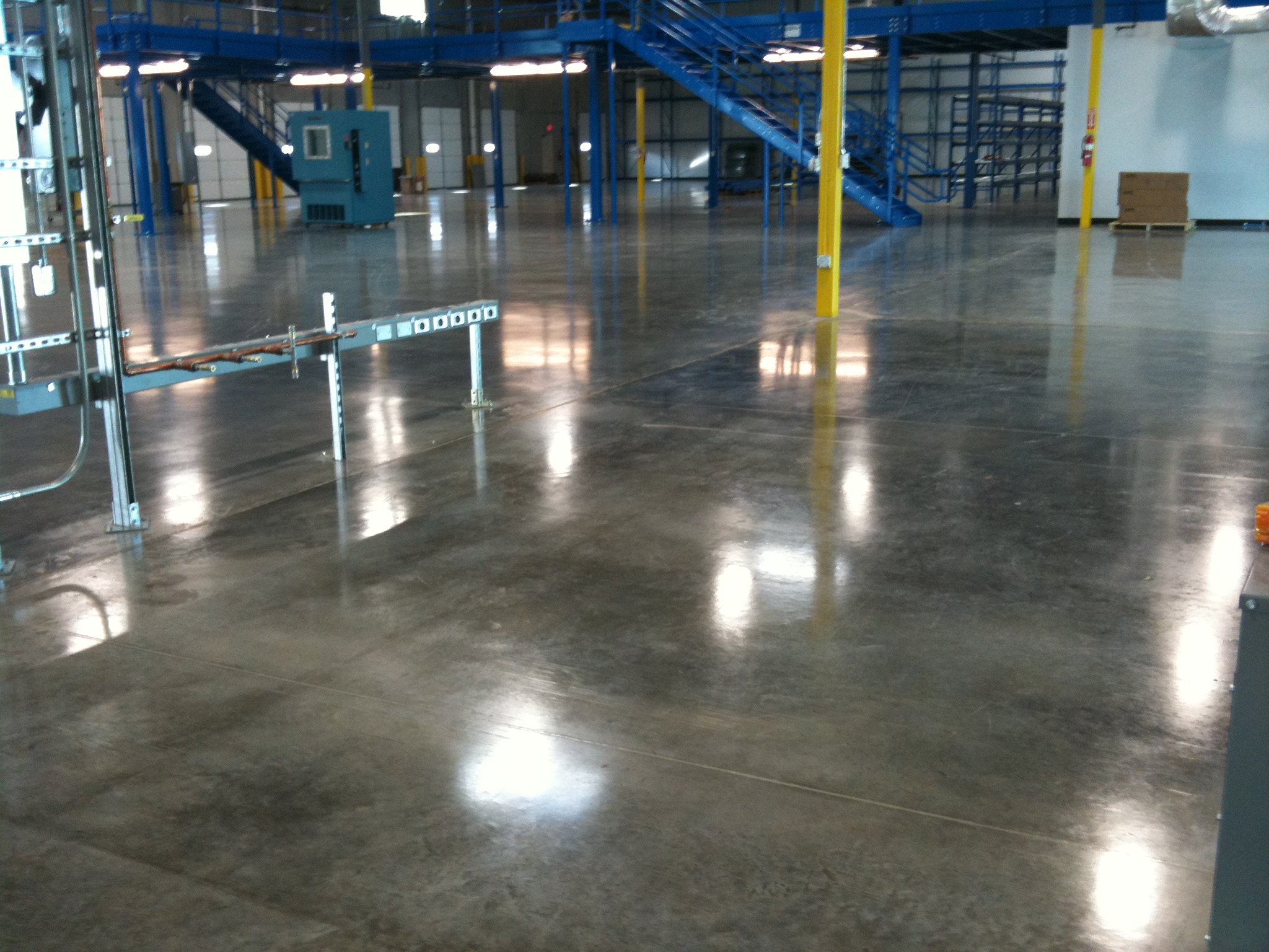 50k-sqft-warehouse-clean-and-waxing.jpg