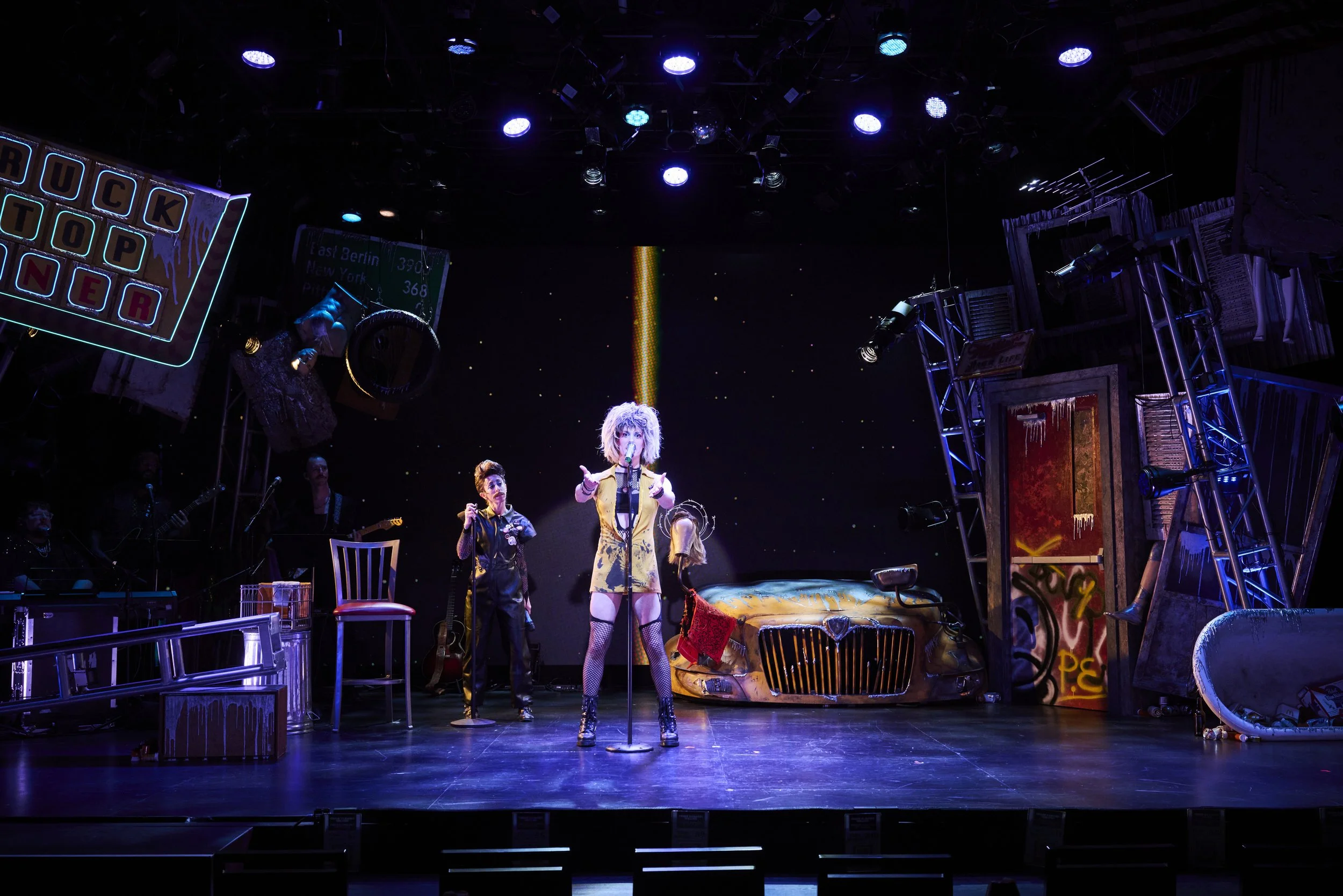 260521_CityTheatre_Hedwig_KJH_132.jpg