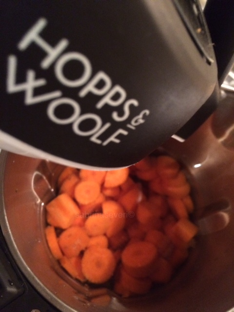 Preparazione zuppa di carote Carrots soup