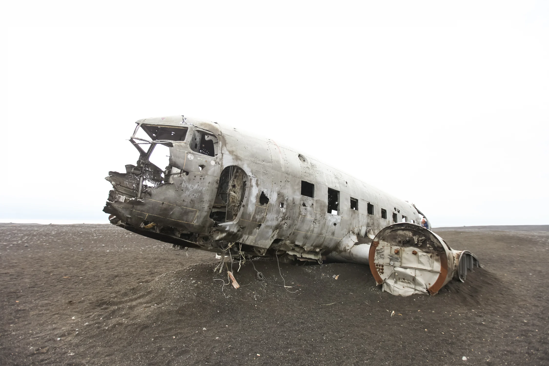1497 iceland dc plane.jpg