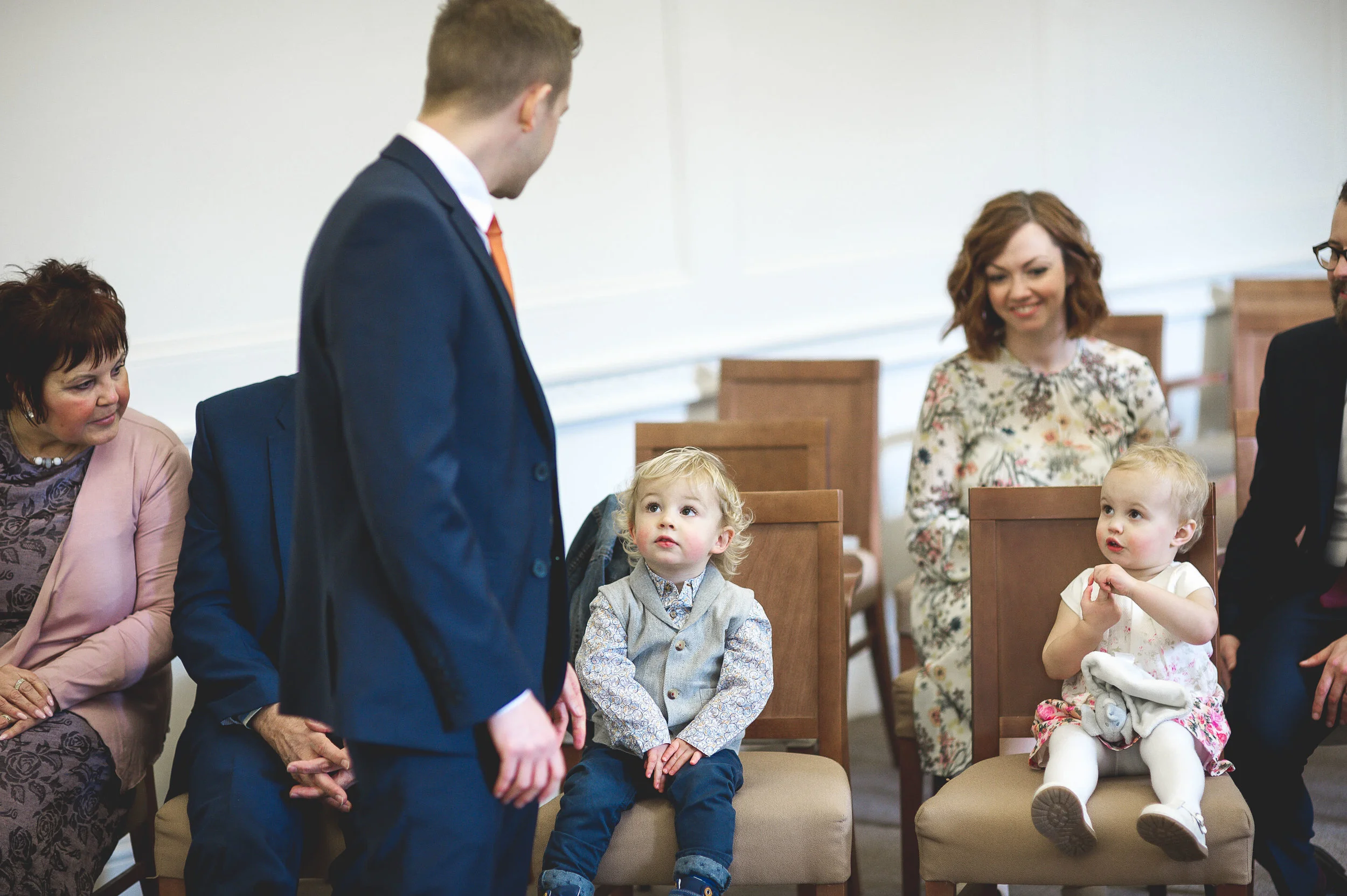 Salisbury Registry Office wedding with Louise and james