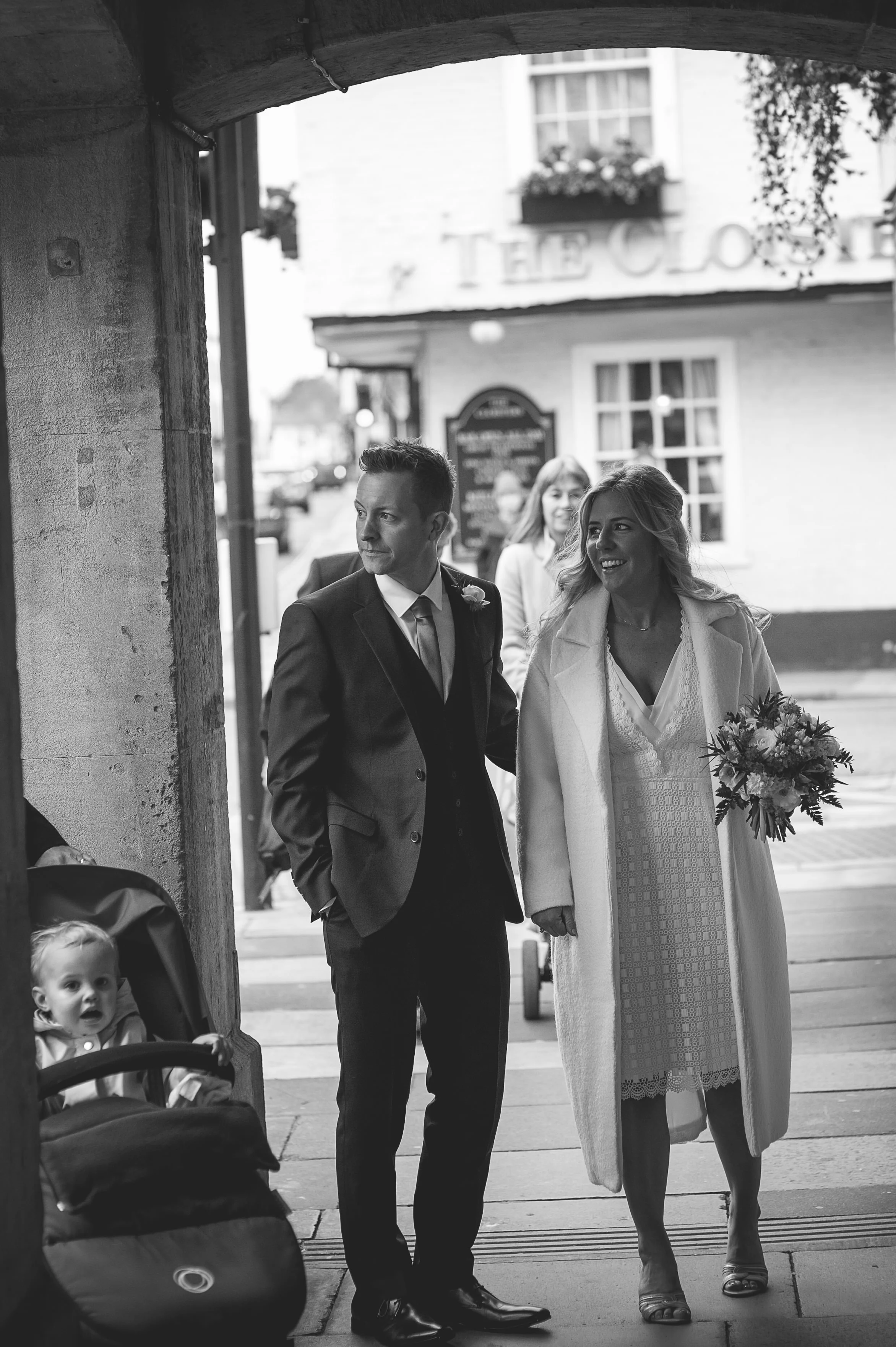 Salisbury Registry Office wedding with Louise and james