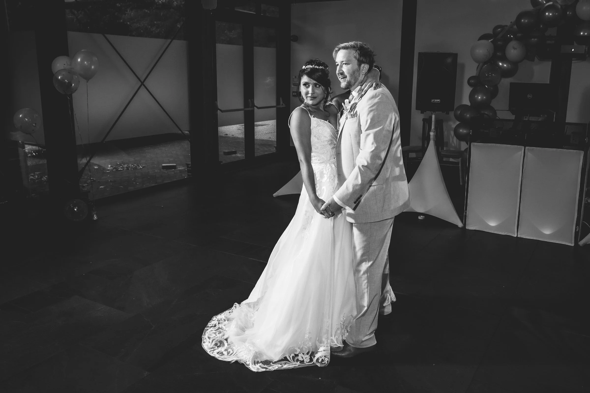 Syrencot wedding photography with Rachel and Mark
