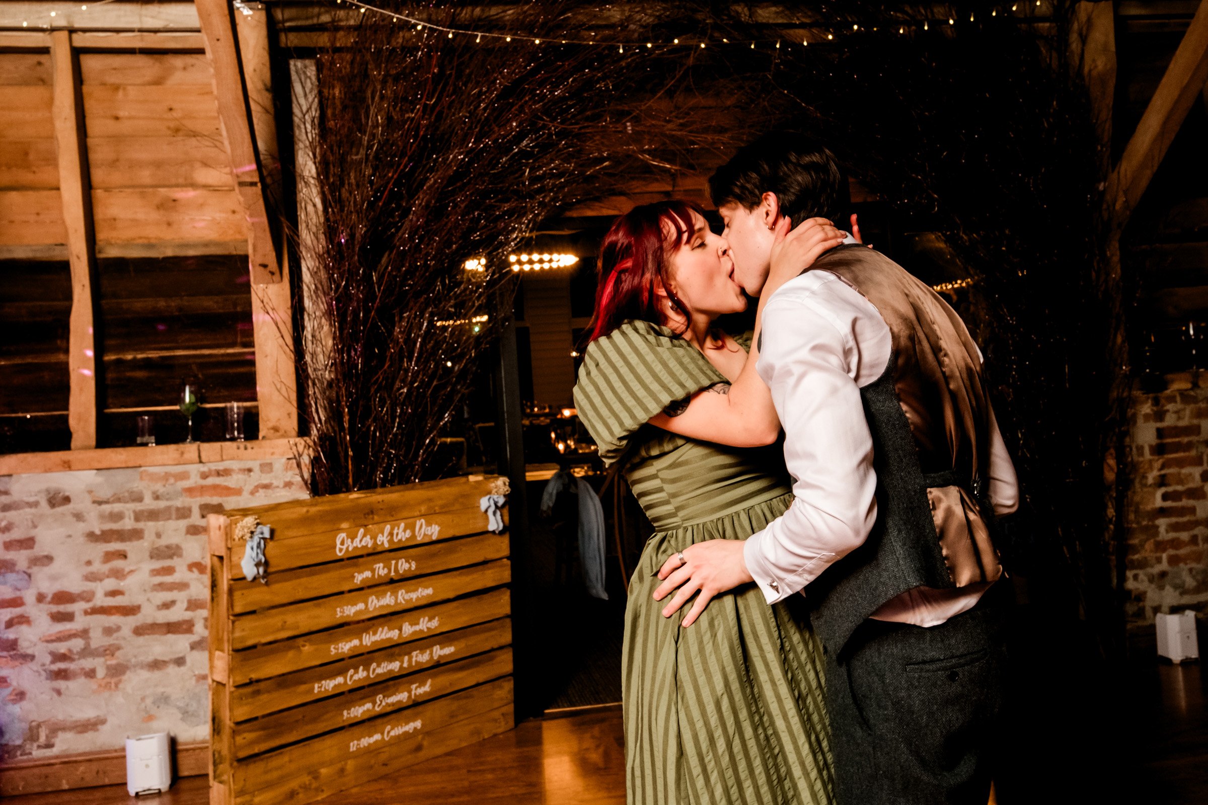 Wellington Barn weddings146.jpg