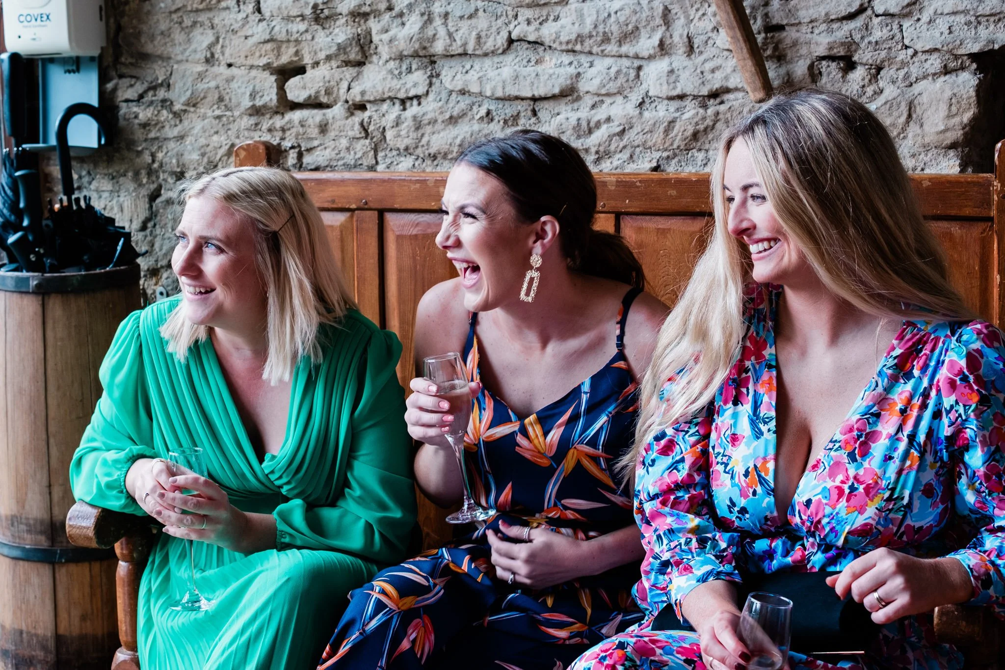 Wiltshire wedding photography04-2.jpg