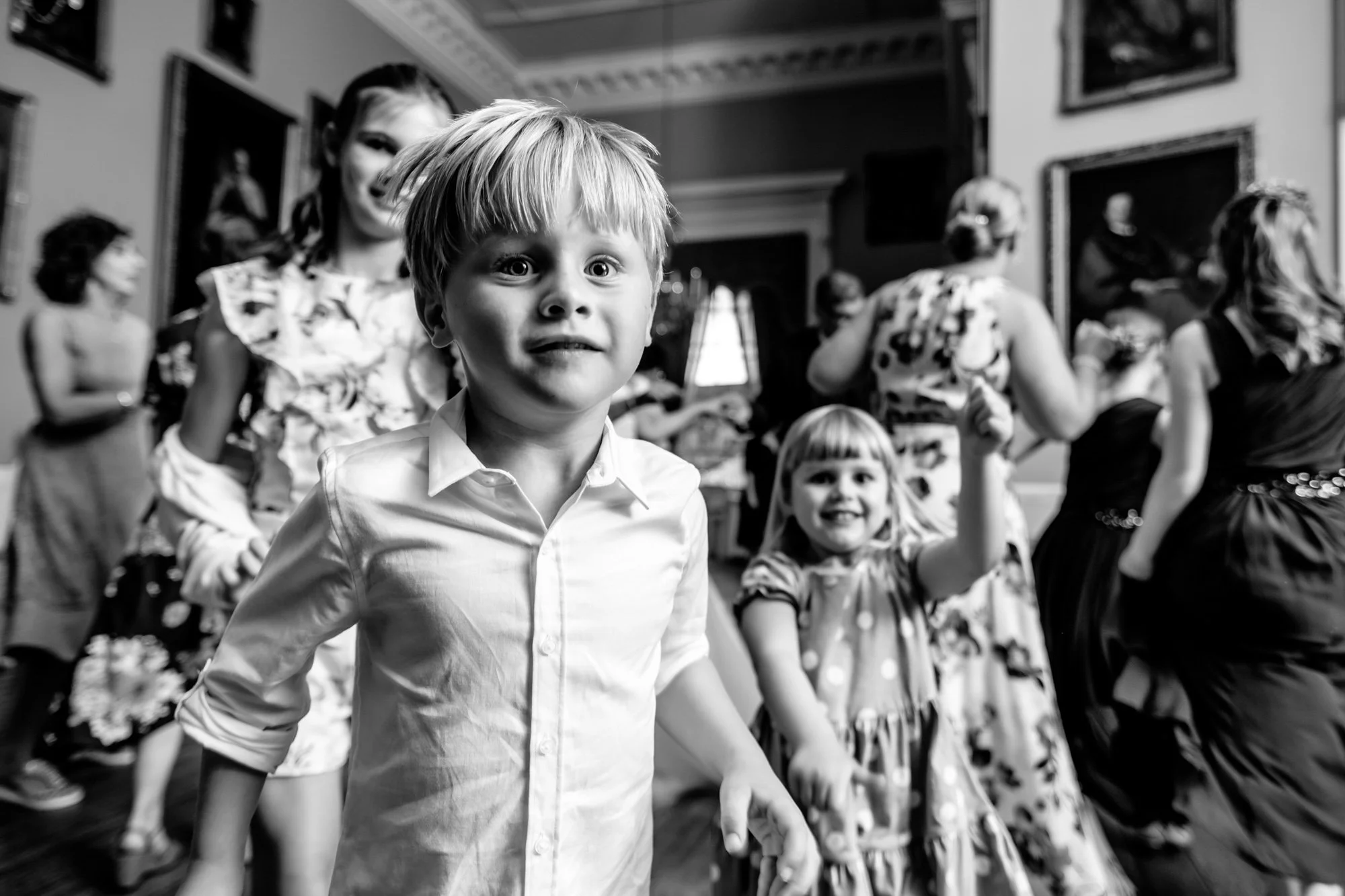 Wedding photographer in Wiltshire-19.jpg