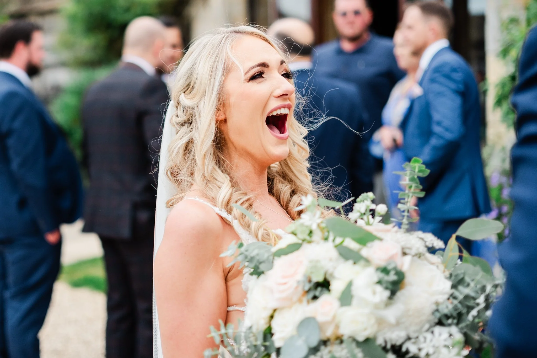 Wiltshire wedding photography03-2.jpg