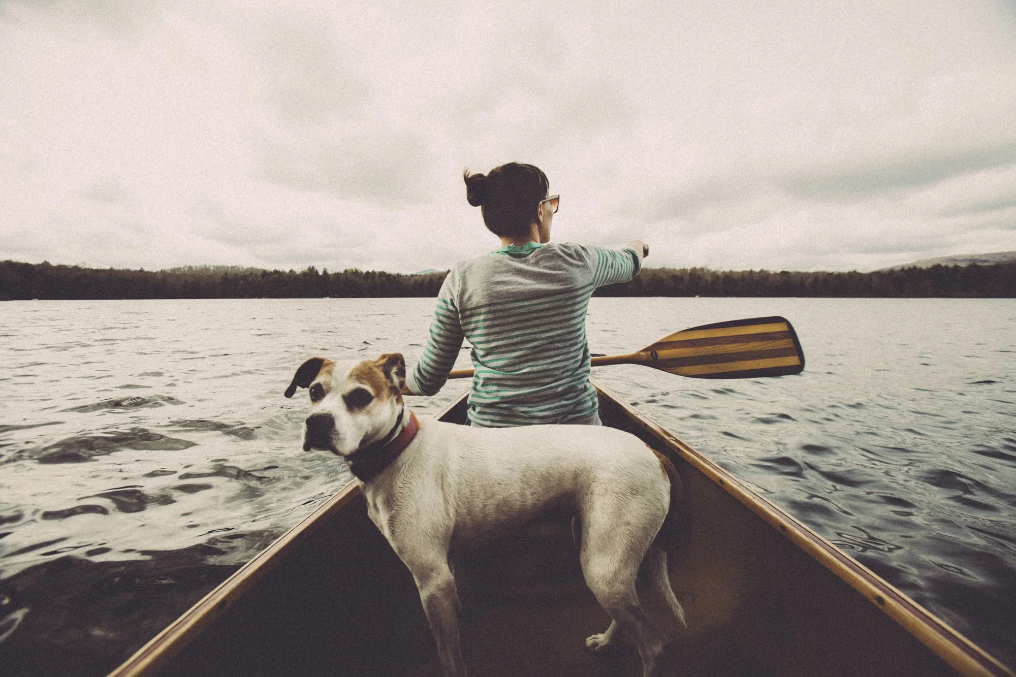 Tina_Sadie_on_Canoe.jpg