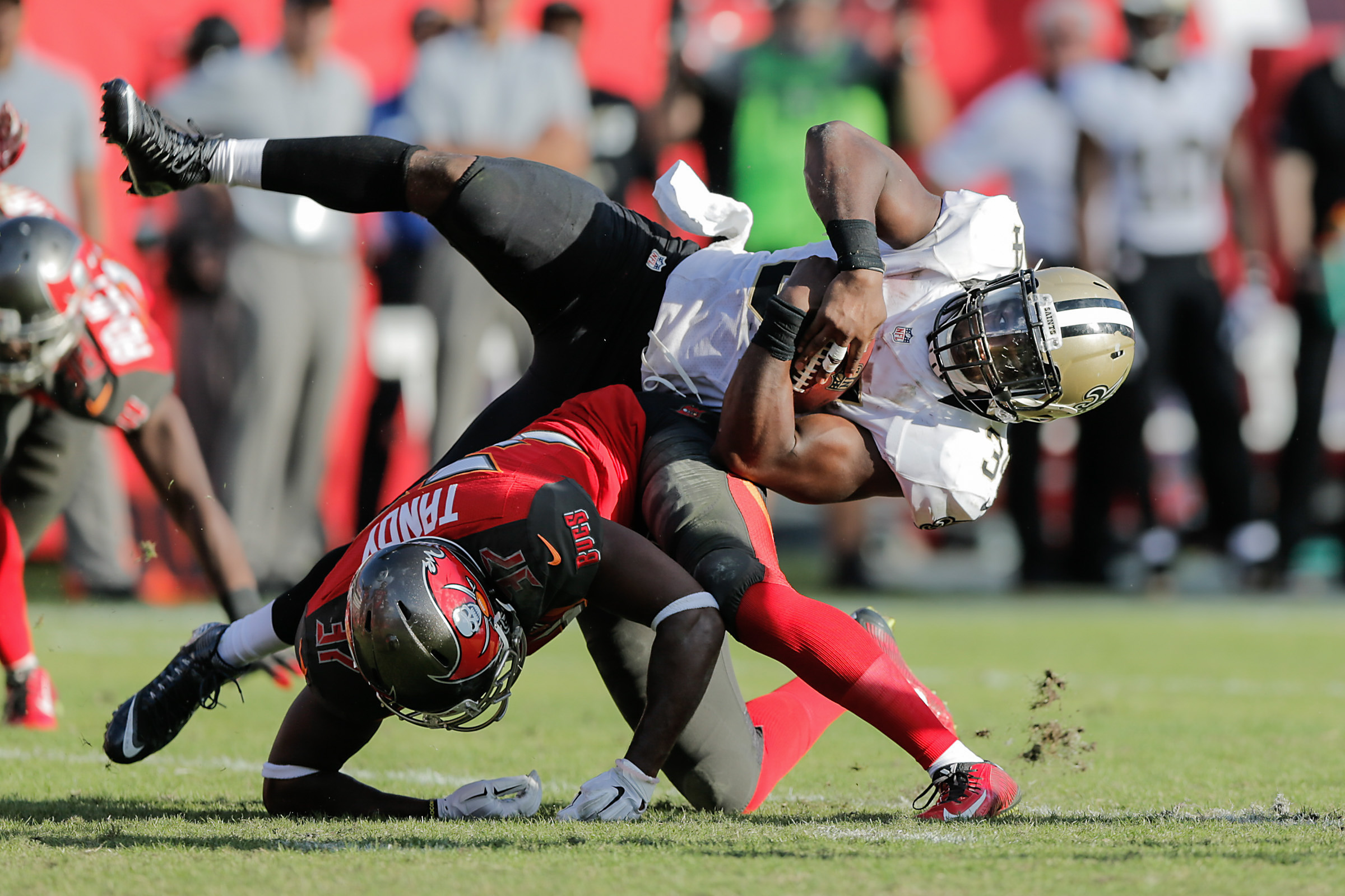 NFL 2015 - Bucs vs Saints 2006.jpg