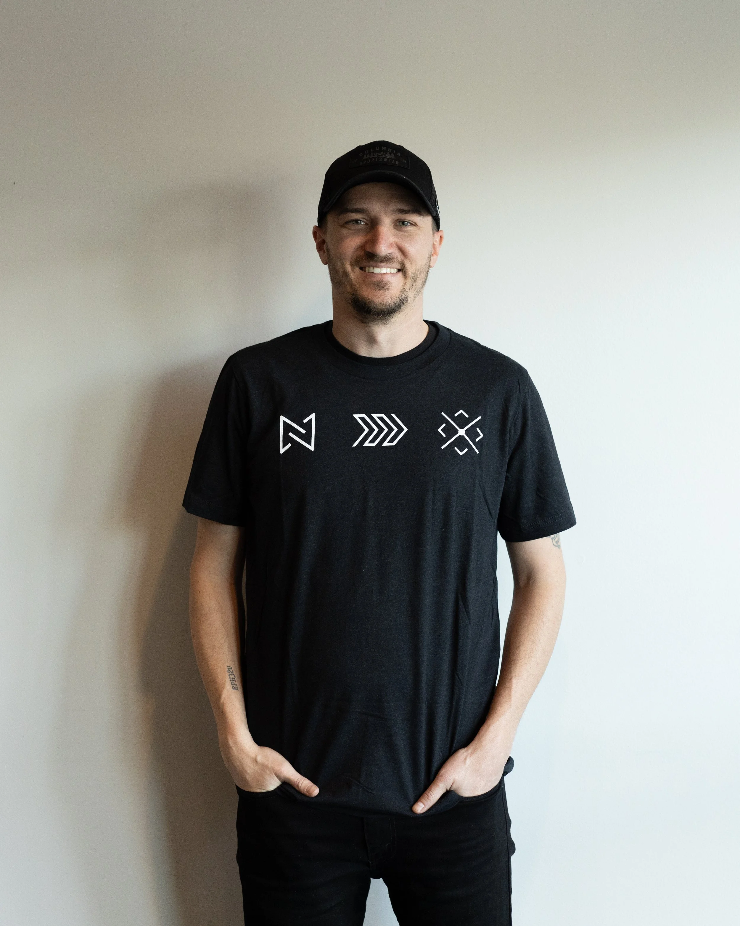MeetFollowShare_Shirt-1.jpg