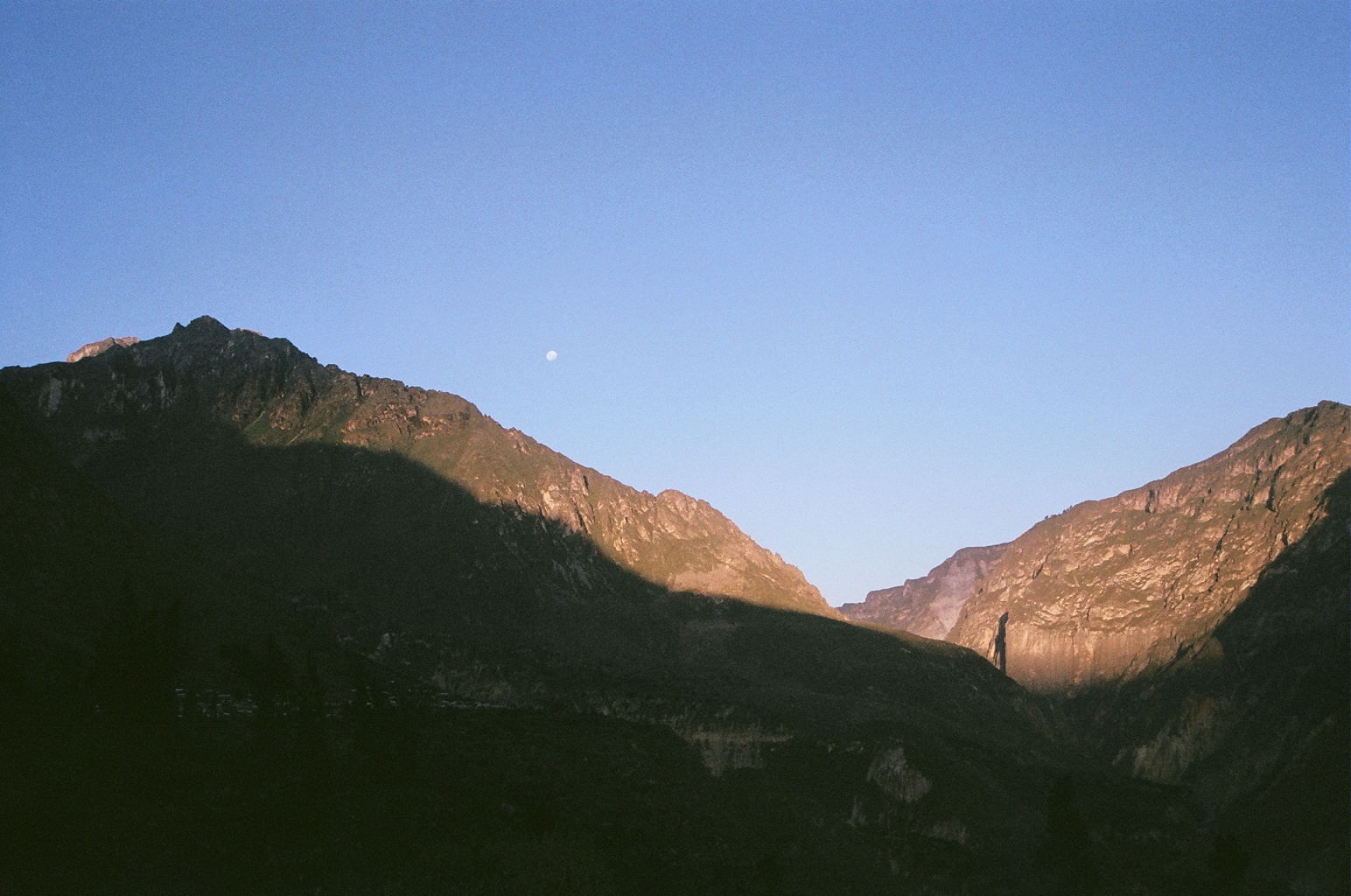 Chivay, Peru. 35mm film, 2014.