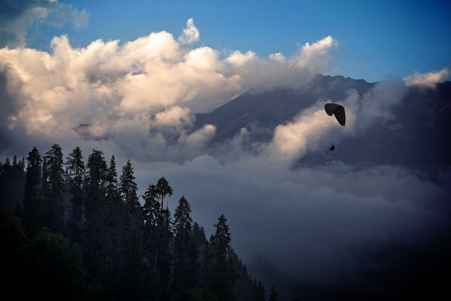 Paragliding Solang Valley, Himachal Pradesh, India