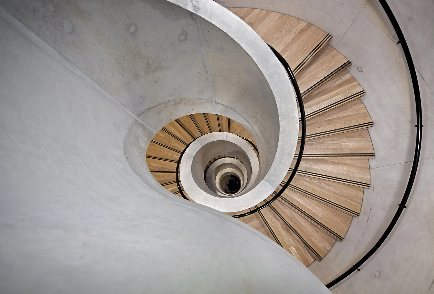 Blavatnik School of Government, Oxford University, Oxford, UK