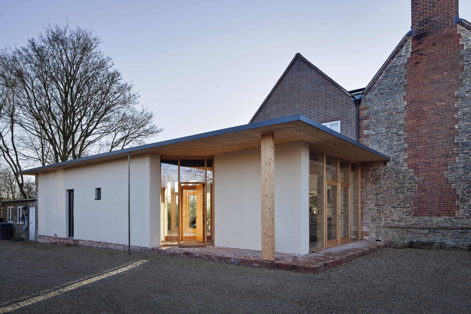  The new extension and barn conversion at Manor Farm, Boars Hill, Oxford, by Transition by Design. 