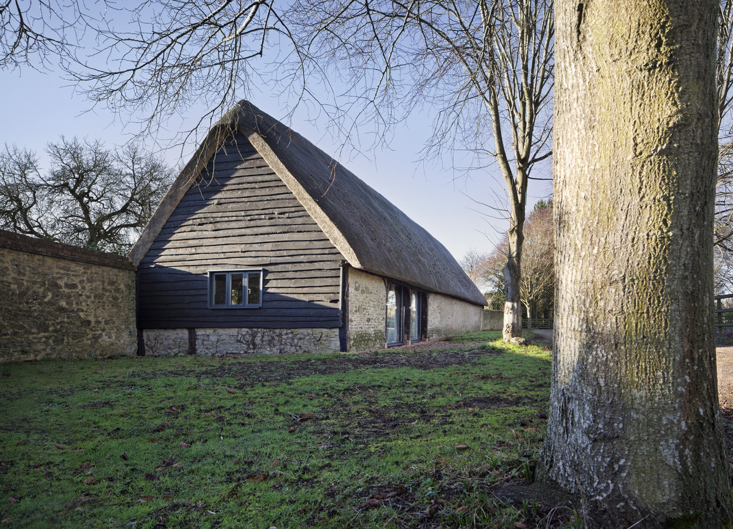  The new extension and barn conversion at Manor Farm, Boars Hill, Oxford, by Transition by Design. 