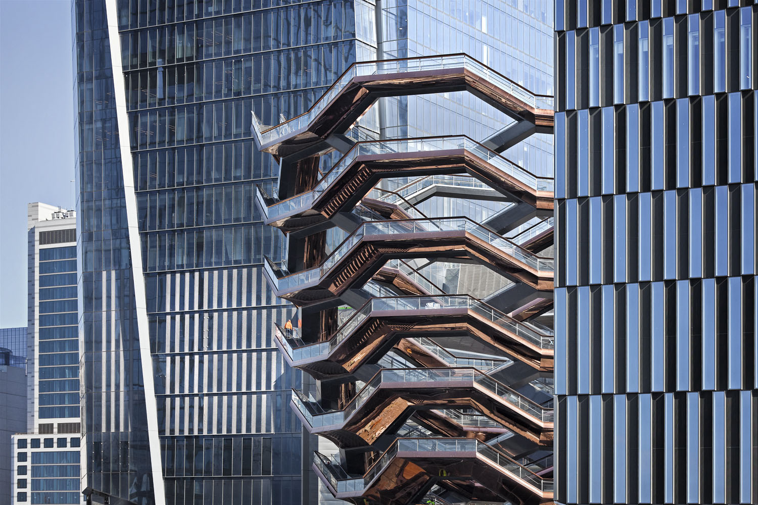  Kohn Pedersen Fox - KPF's new Manhattan development, Hudson Yards including the public sculpture "Vessel" by Thomas Heatherwick. Shot from the High Line, Manhattan, New York City, USA. 