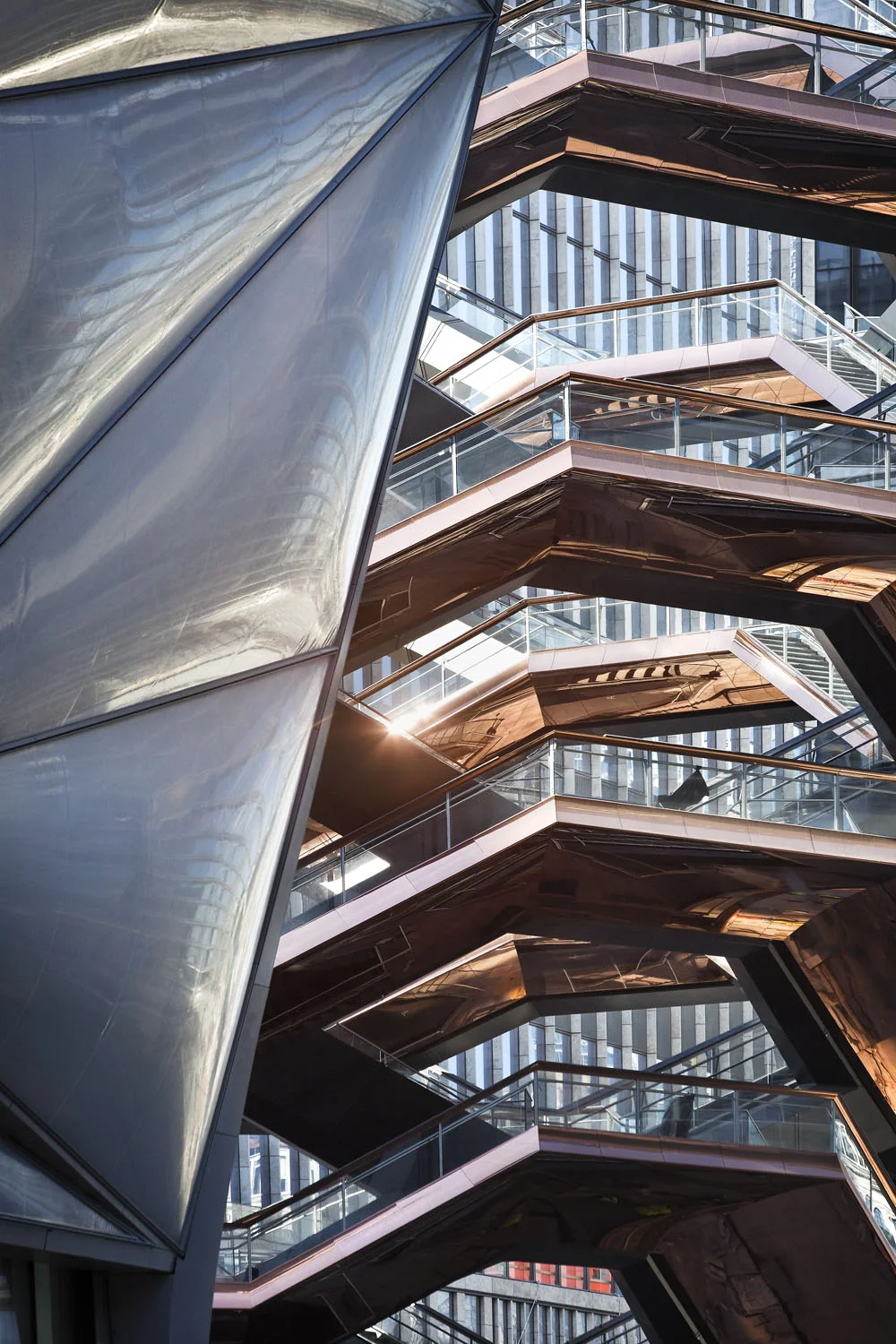 Kohn Pedersen Fox - KPF's new Manhattan development, Hudson Yards including the public sculpture "Vessel" by Thomas Heatherwick. Shot from the High Line, Manhattan, New York City, USA.