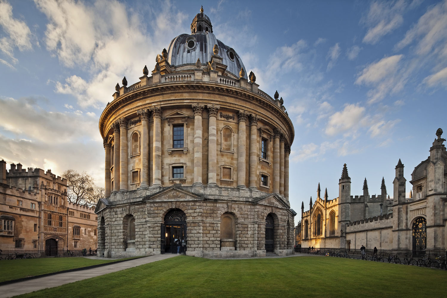  Radcliffe Camera, Bodleian Libraries, University of Oxford, UK 