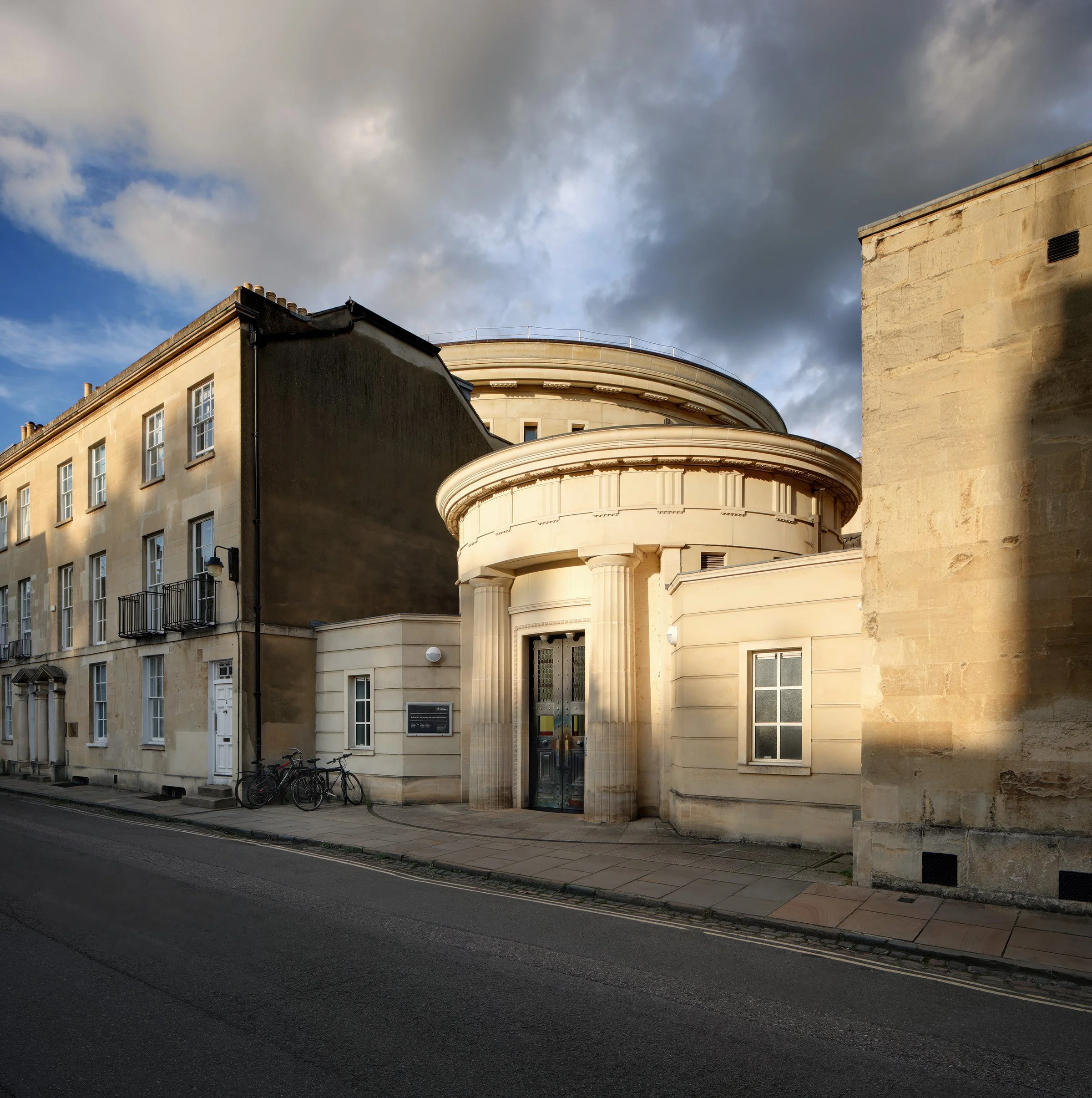  Art &amp; Archaeology Library 