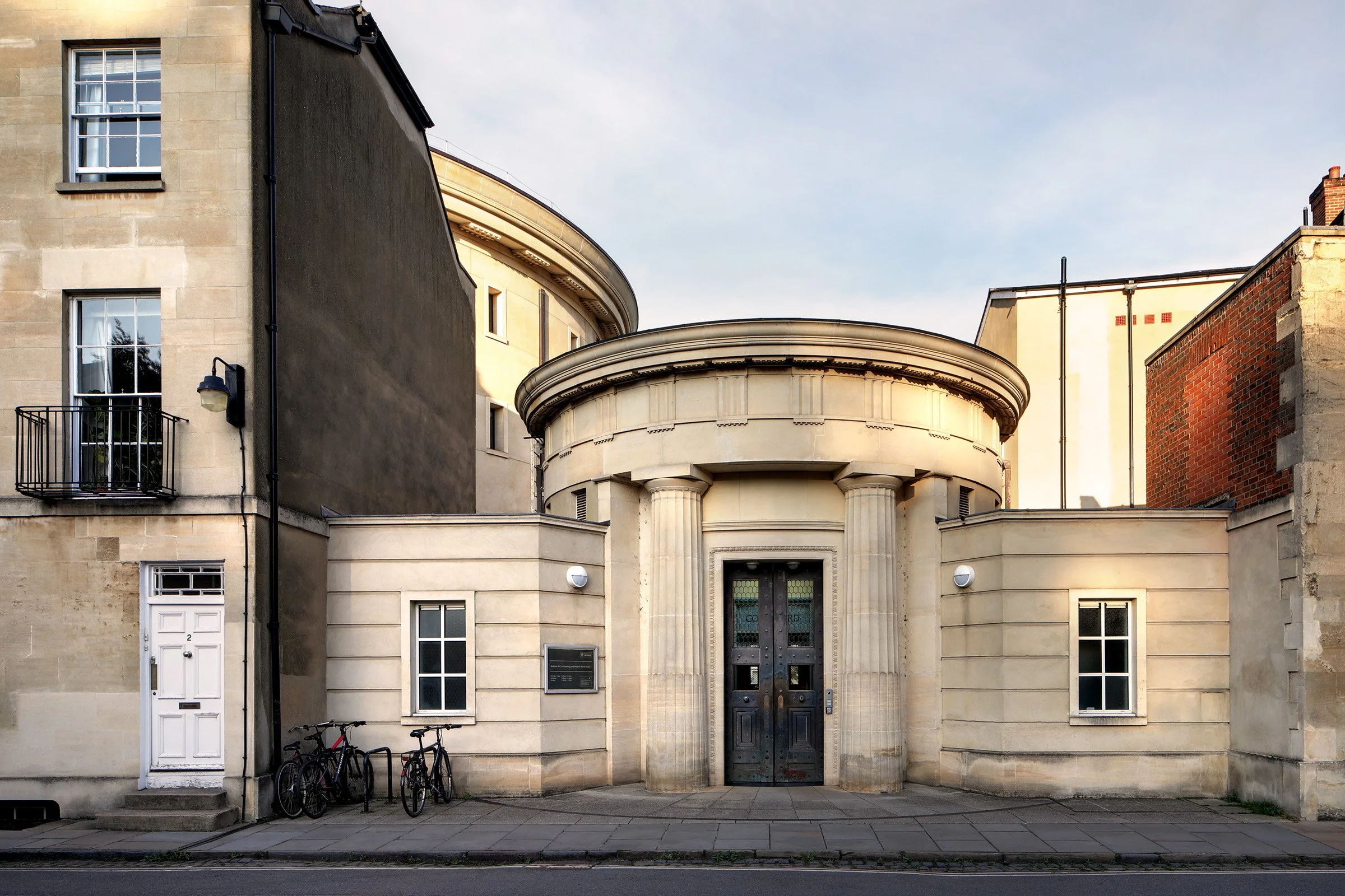 Art &amp; Archaeology Library 
