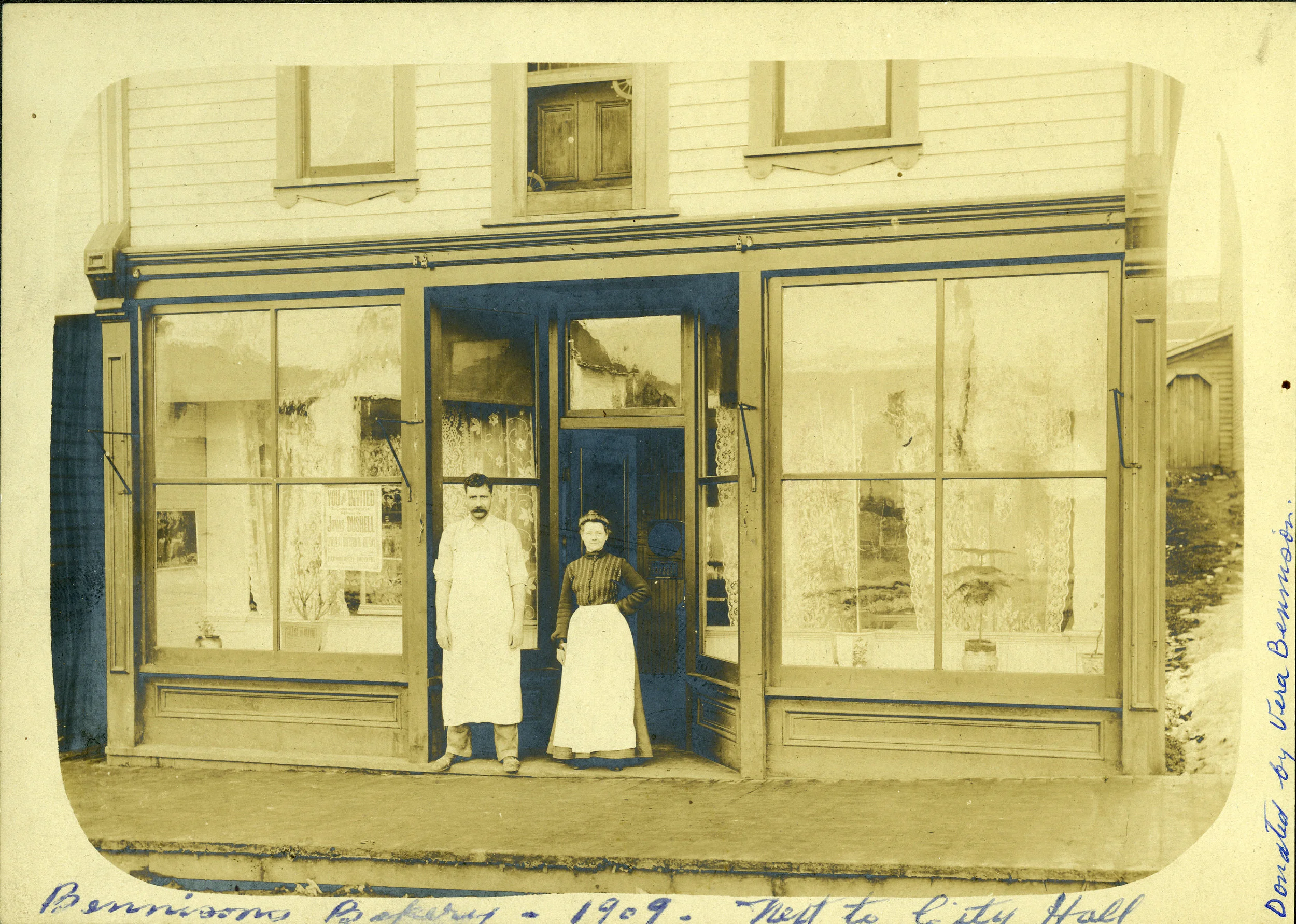 Albert & Alice Bennison, Bennison Bakery (next to City Hall), 1909.