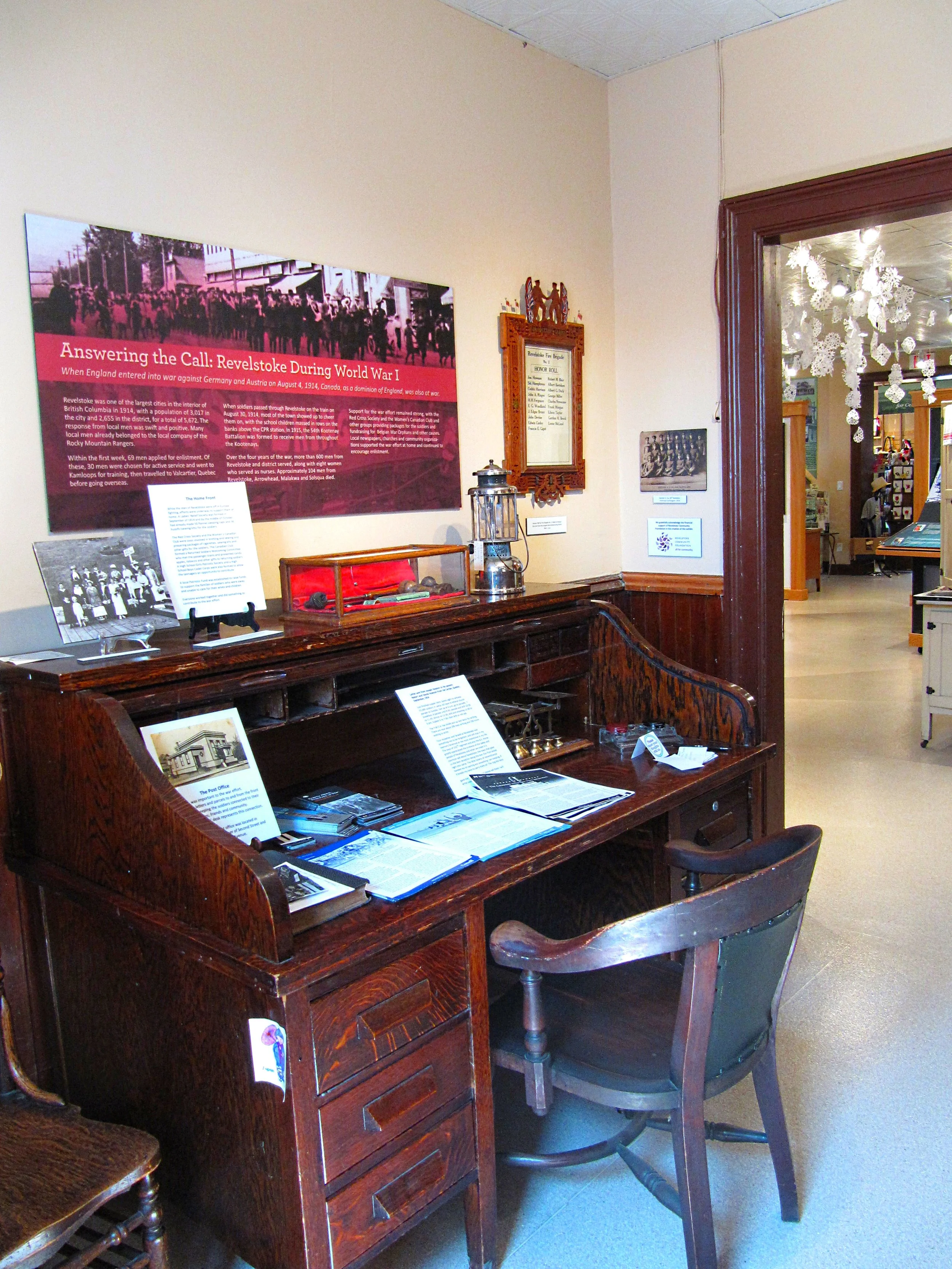 WW1 desk.jpg