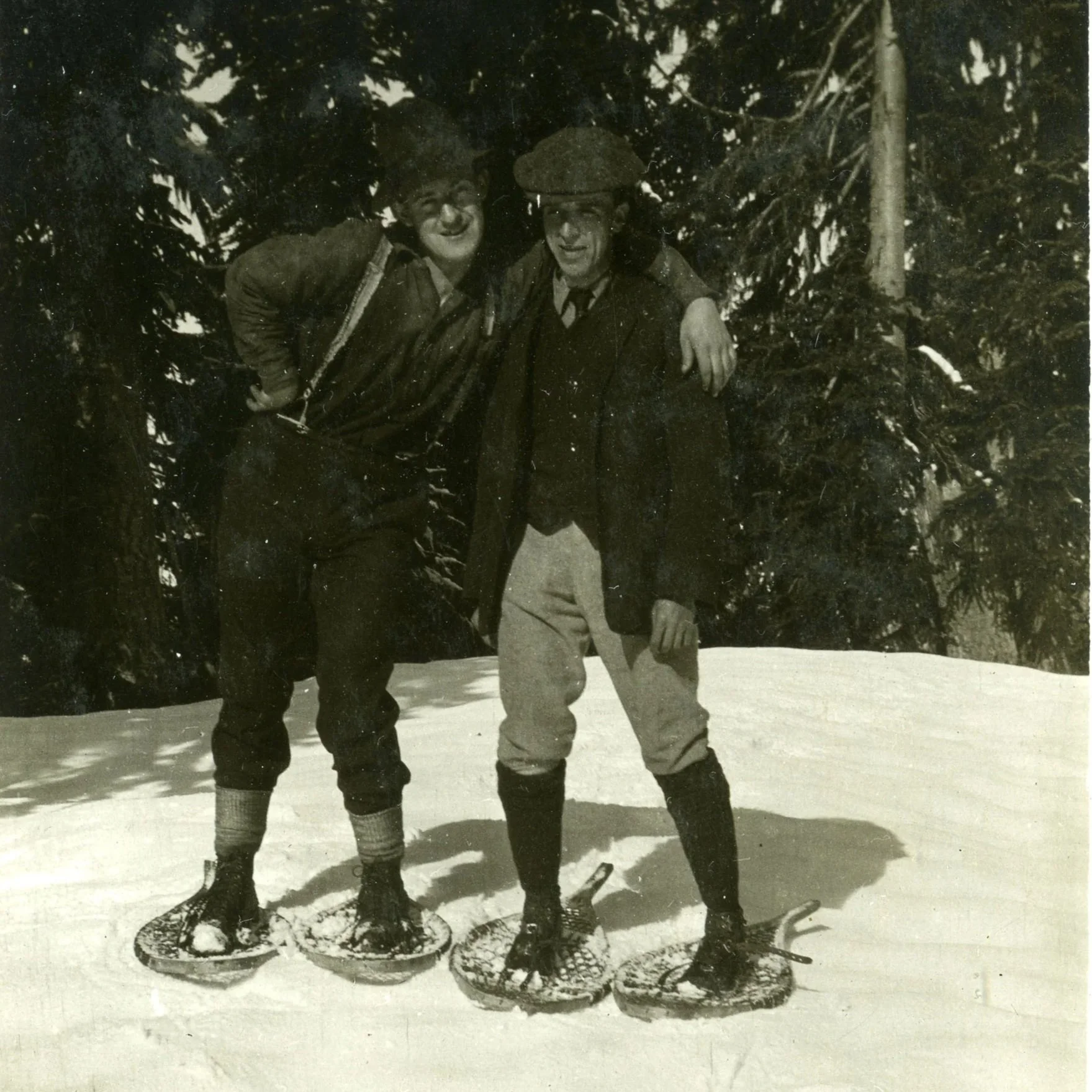 4753+Hikers+on+Mount+Revelstoke+above+the+snowline+%28c.+1915%29.jpg