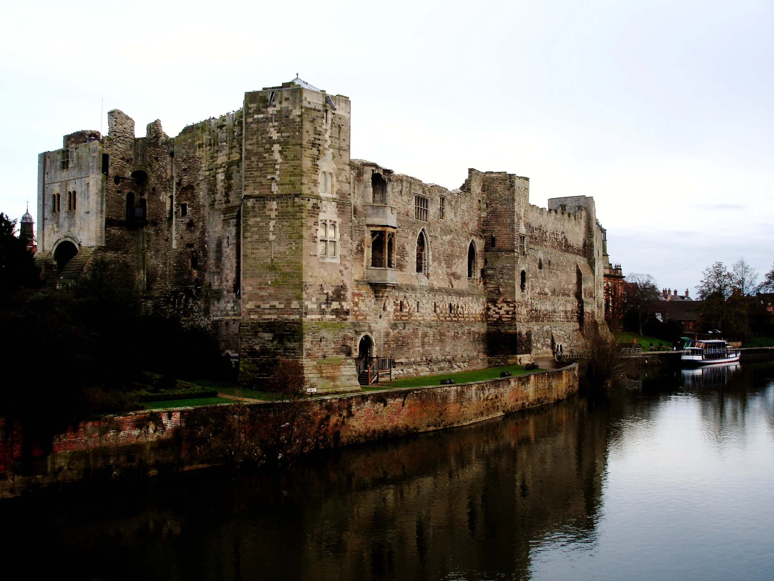 Newark Castle 4