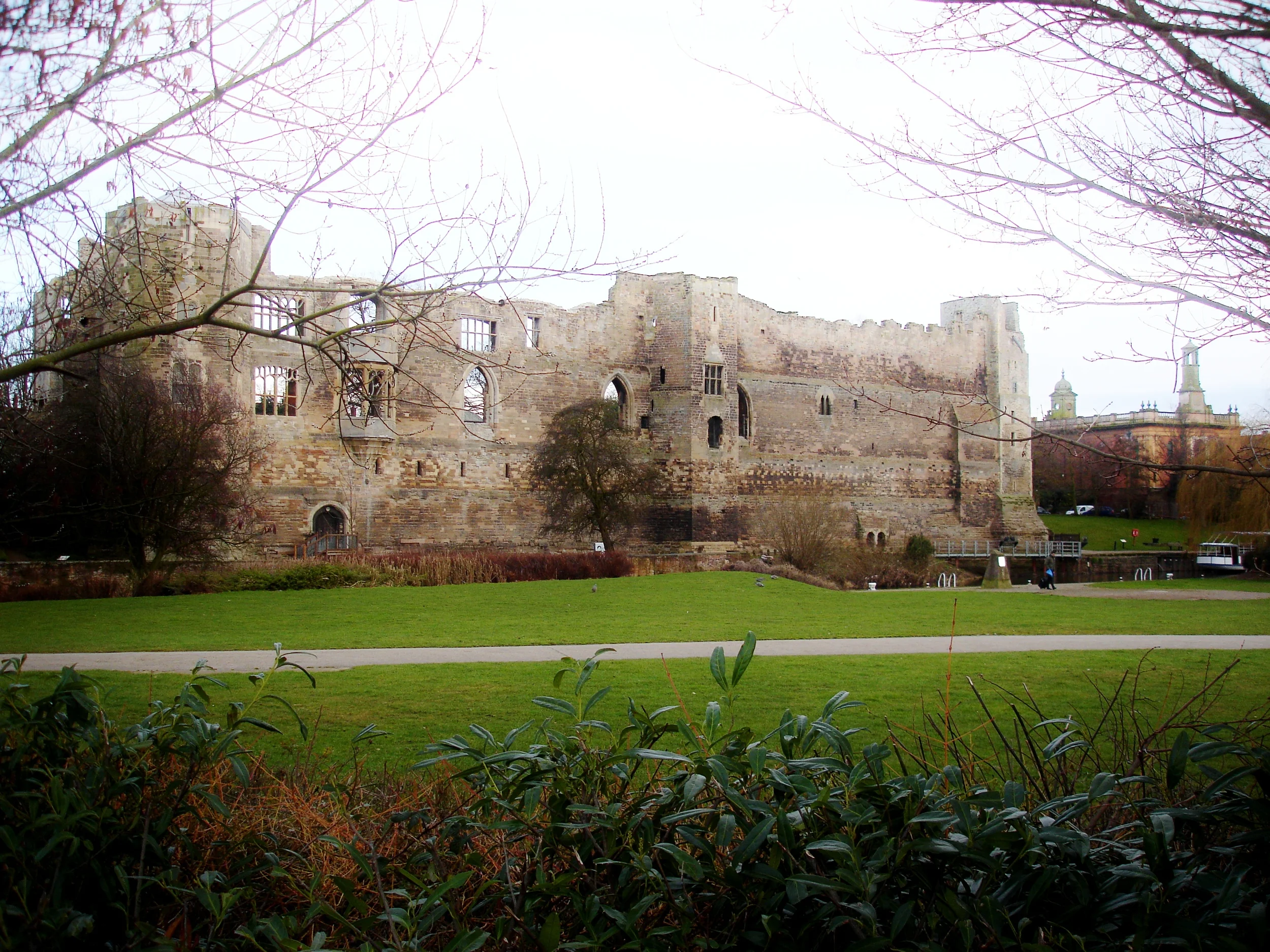 Newark Castle 6
