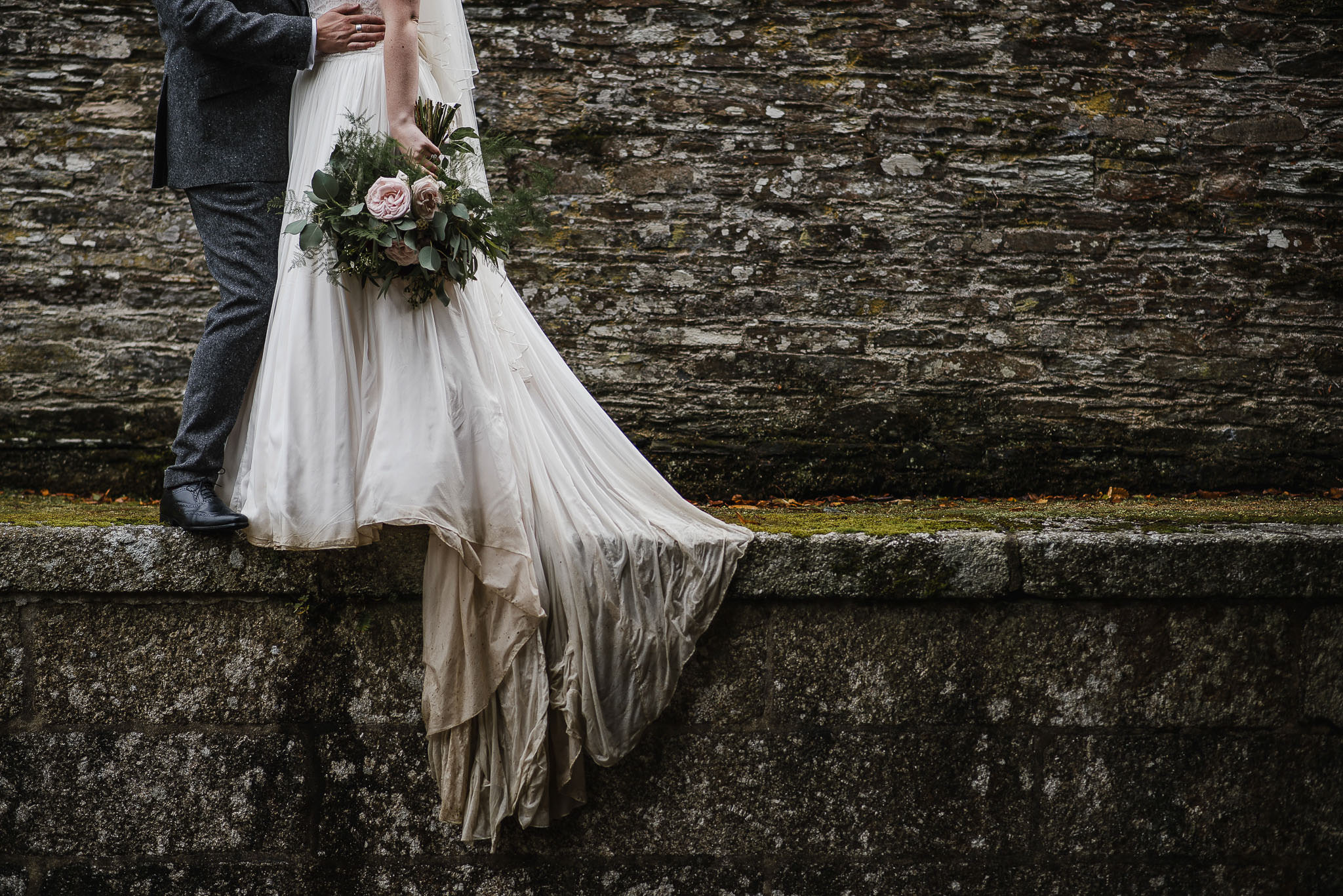 CORNWALL-WEDDING-PHOTOGRAPHER-352.jpg