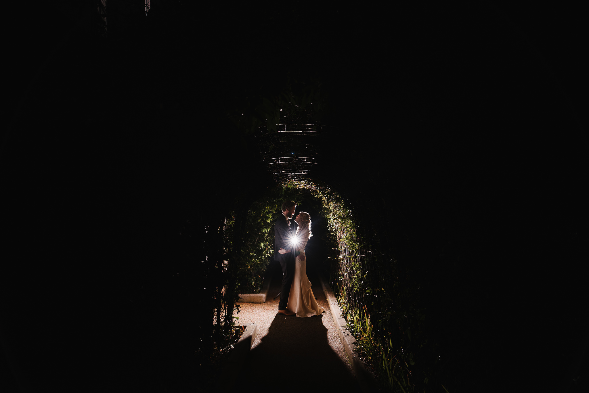 CORNWALL-WEDDING-PHOTOGRAPHER-3208.jpg