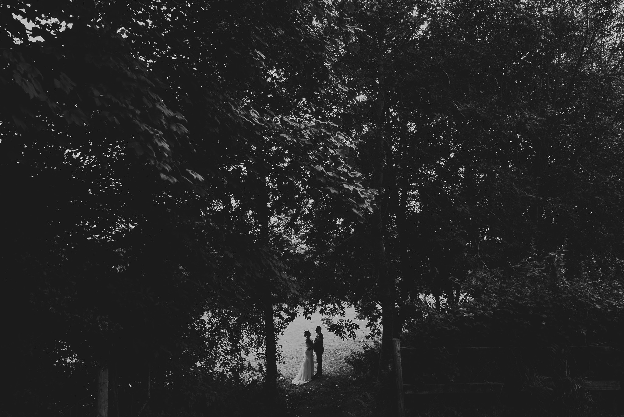 CORNWALL-WEDDING-PHOTOGRAPHER-1974.jpg