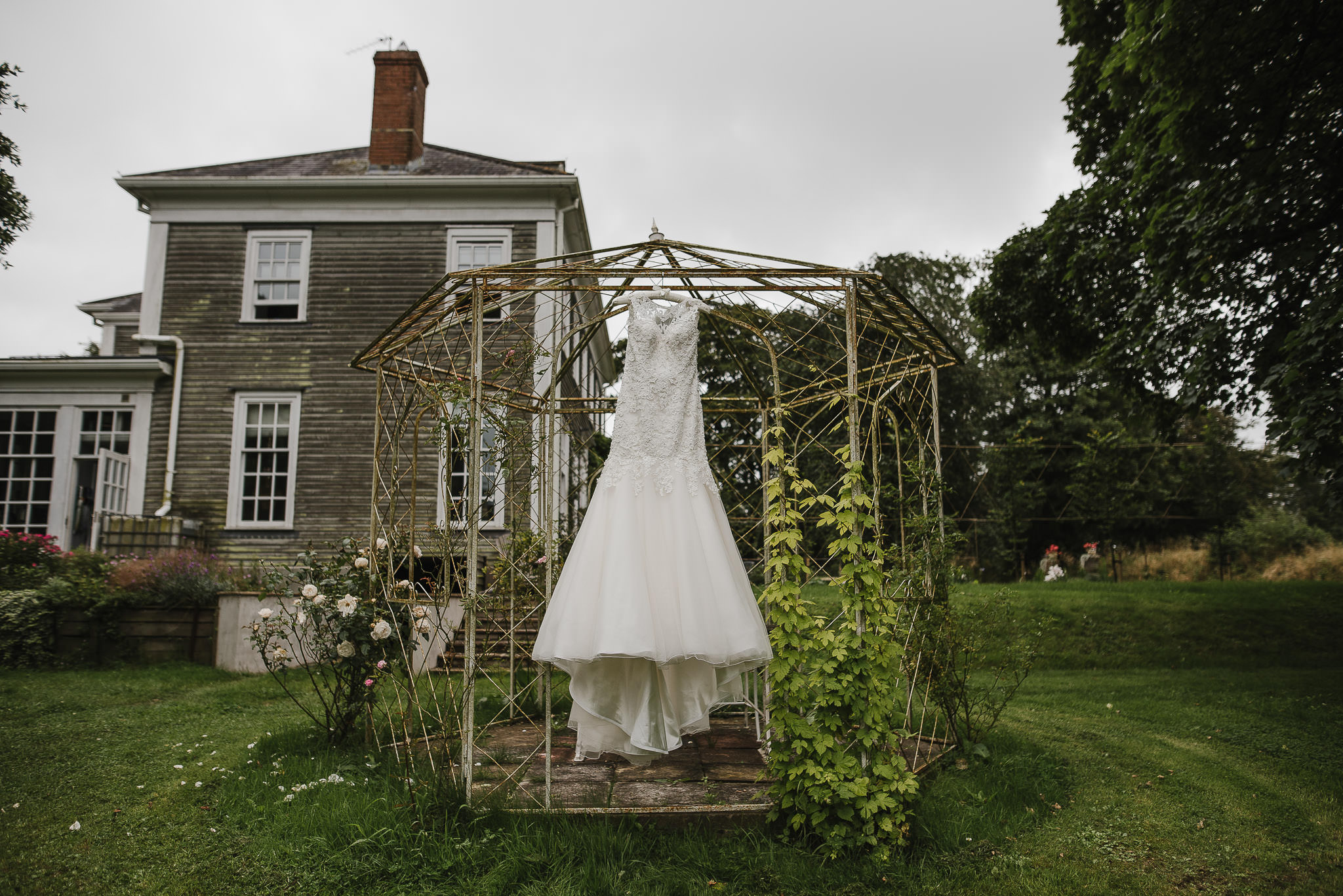 CORNWALL-WEDDING-PHOTOGRAPHER-2093.jpg