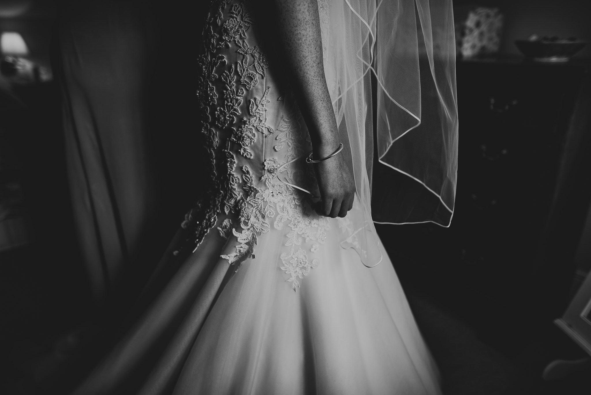 CORNWALL-WEDDING-PHOTOGRAPHER-2105.jpg