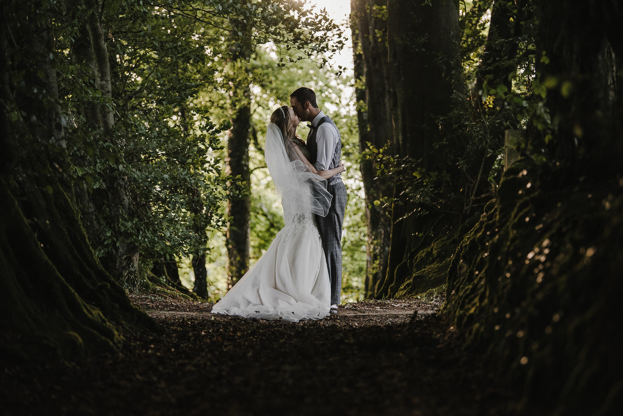 CORNWALL-WEDDING-PHOTOGRAPHER-2211.jpg