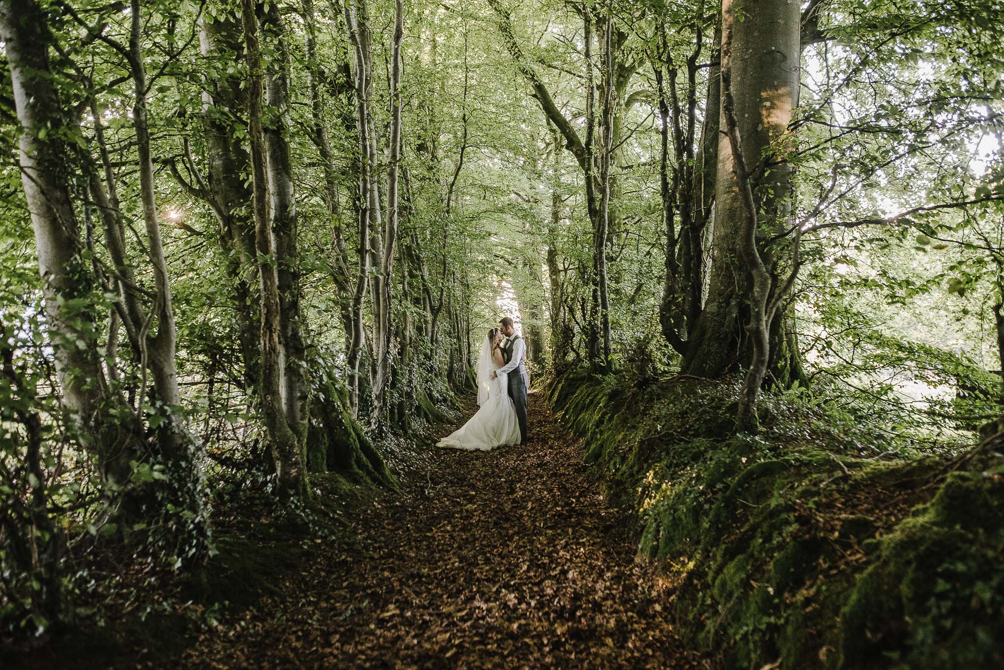 CORNWALL-WEDDING-PHOTOGRAPHER-2210.jpg