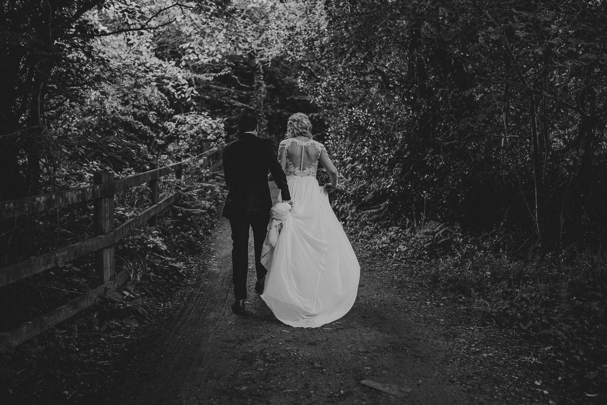 CORNWALL-WEDDING-PHOTOGRAPHER-273.jpg