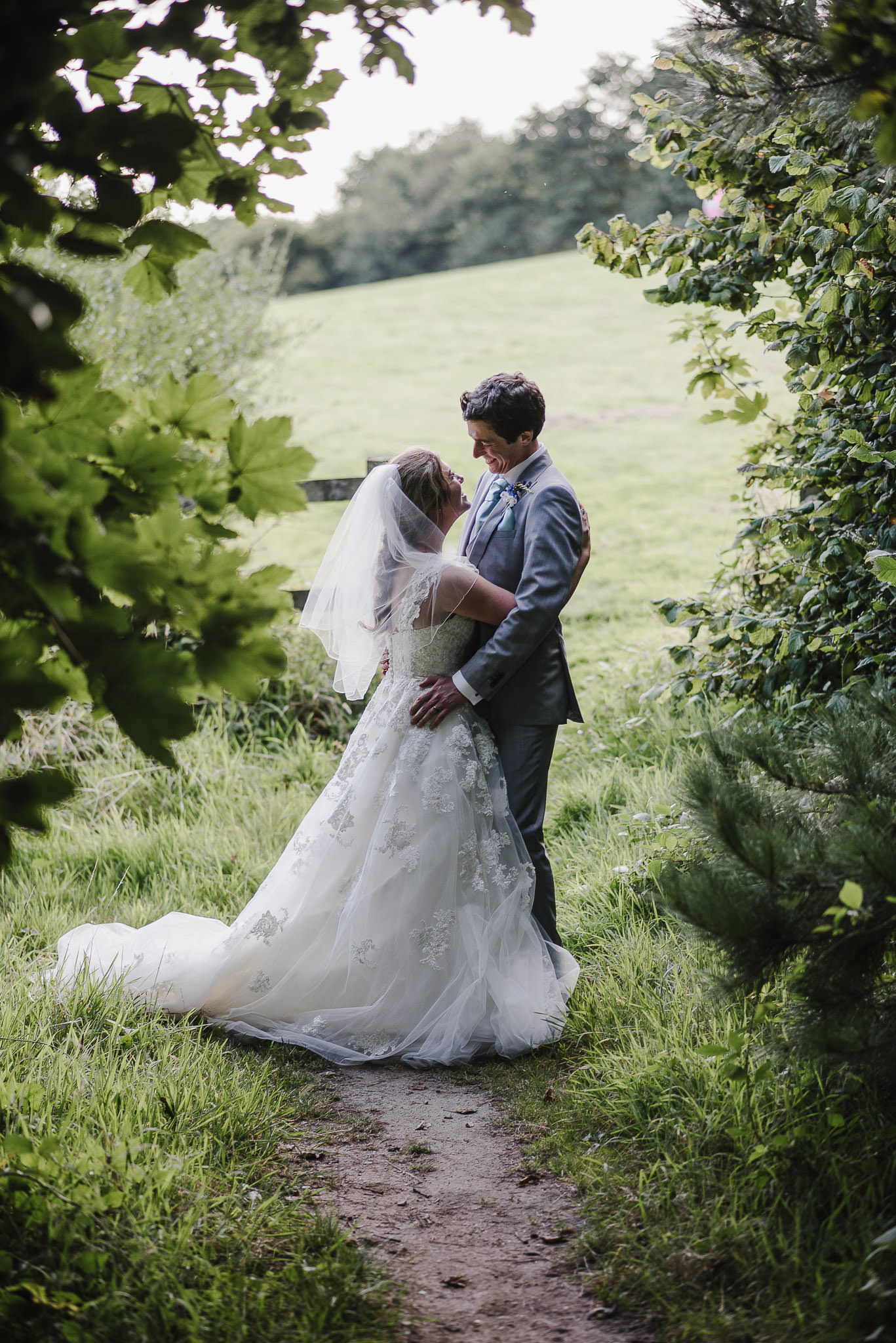 CORNWALL-WEDDING-PHOTOGRAPHER-2442.jpg