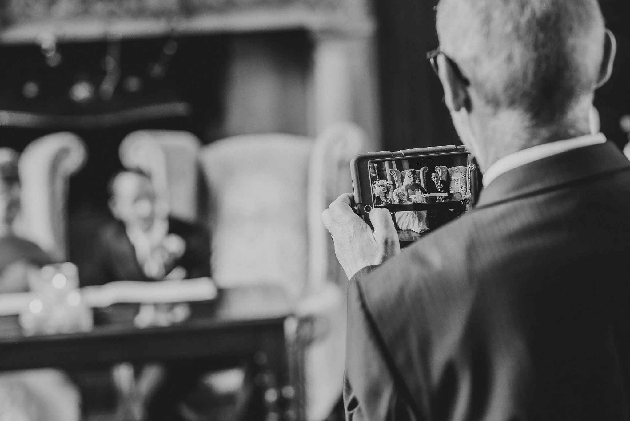 CORNWALL-WEDDING-PHOTOGRAPHER-350.jpg
