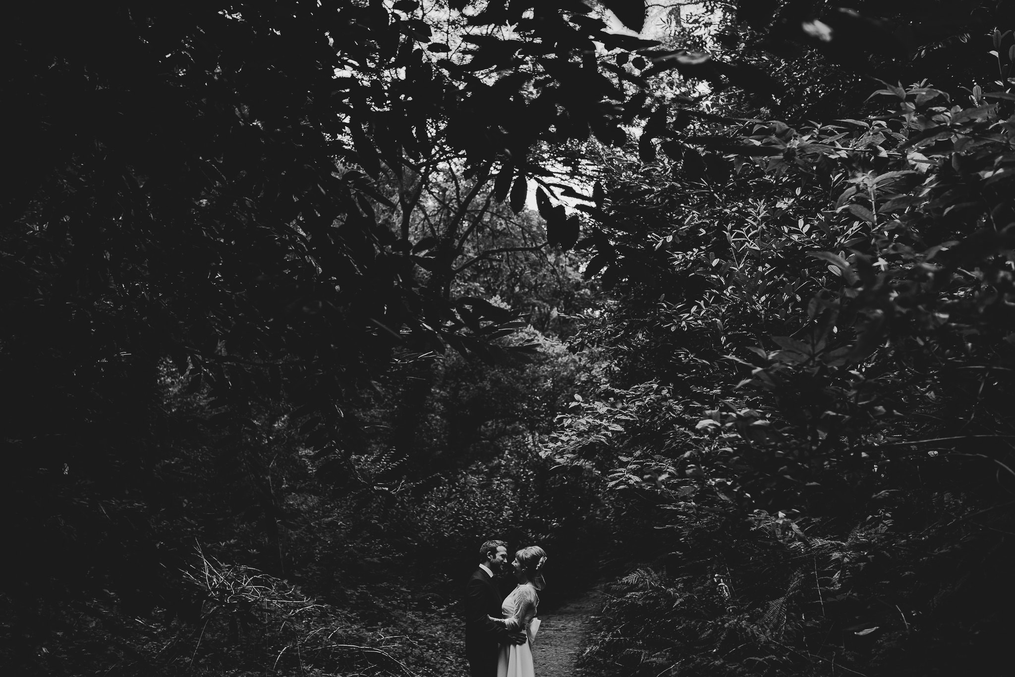 CORNWALL-WEDDING-PHOTOGRAPHER-2732.jpg
