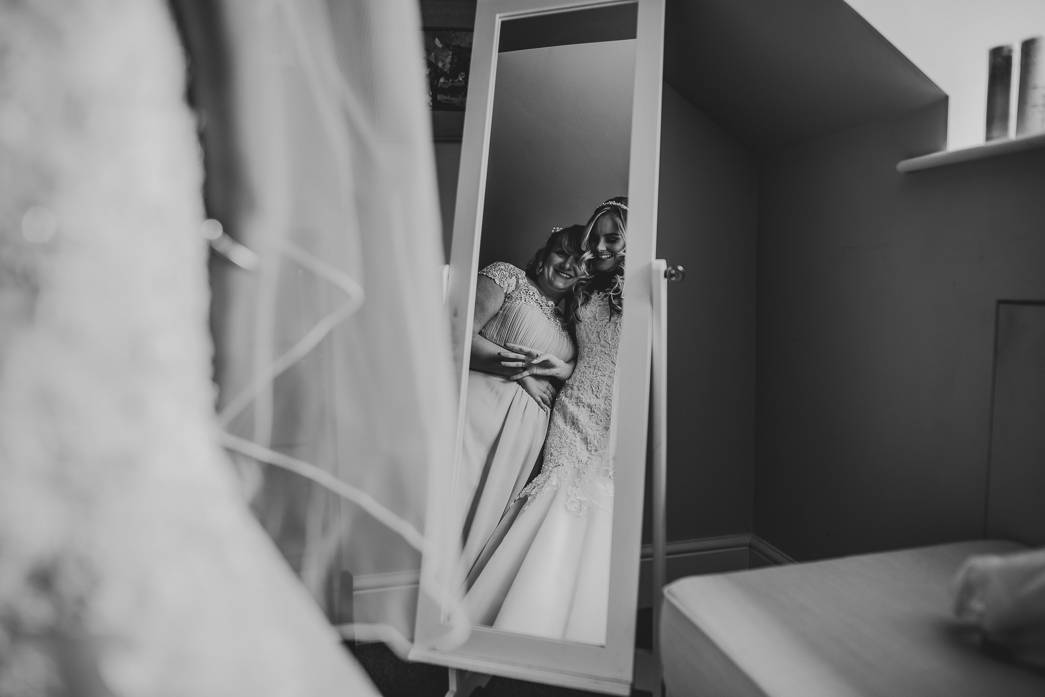 BEST-WEDDING-PHOTOGRAPHER-CORNWALL-2018-167.jpg