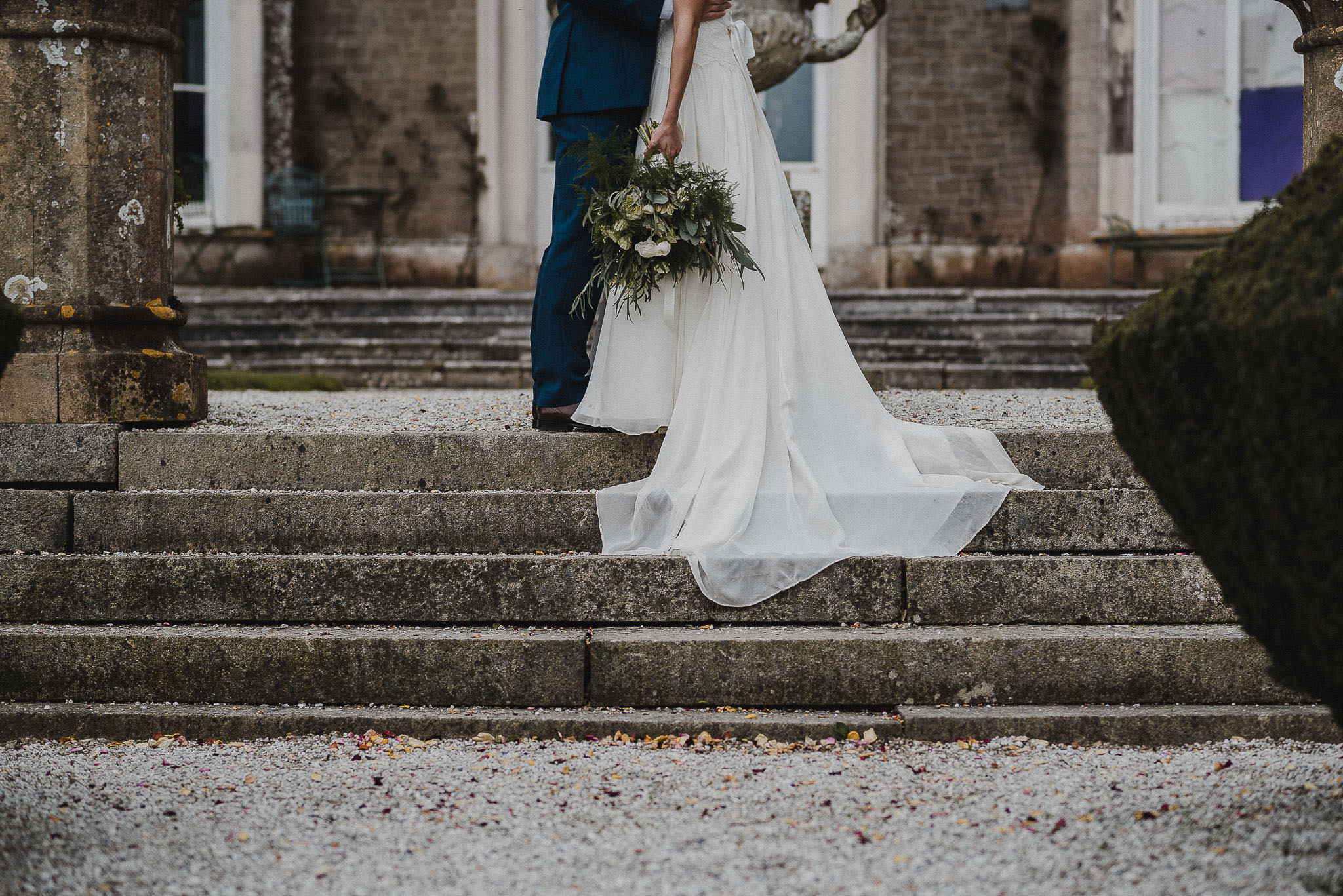 POWDERHAM-CASTLE-WEDDING-PHOTOGRAPHER-CORNWALL-DEVON-69.jpg