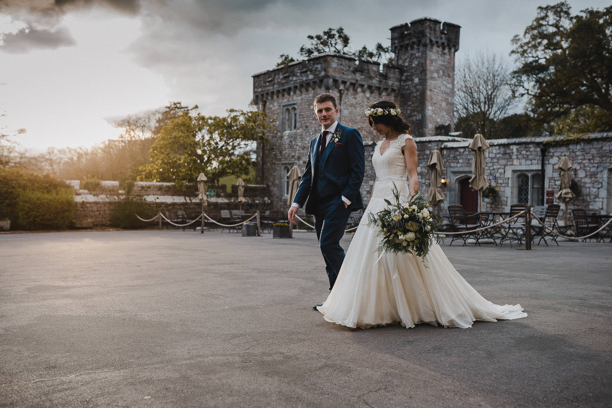 POWDERHAM-CASTLE-WEDDING-PHOTOGRAPHER-CORNWALL-DEVON-95.jpg